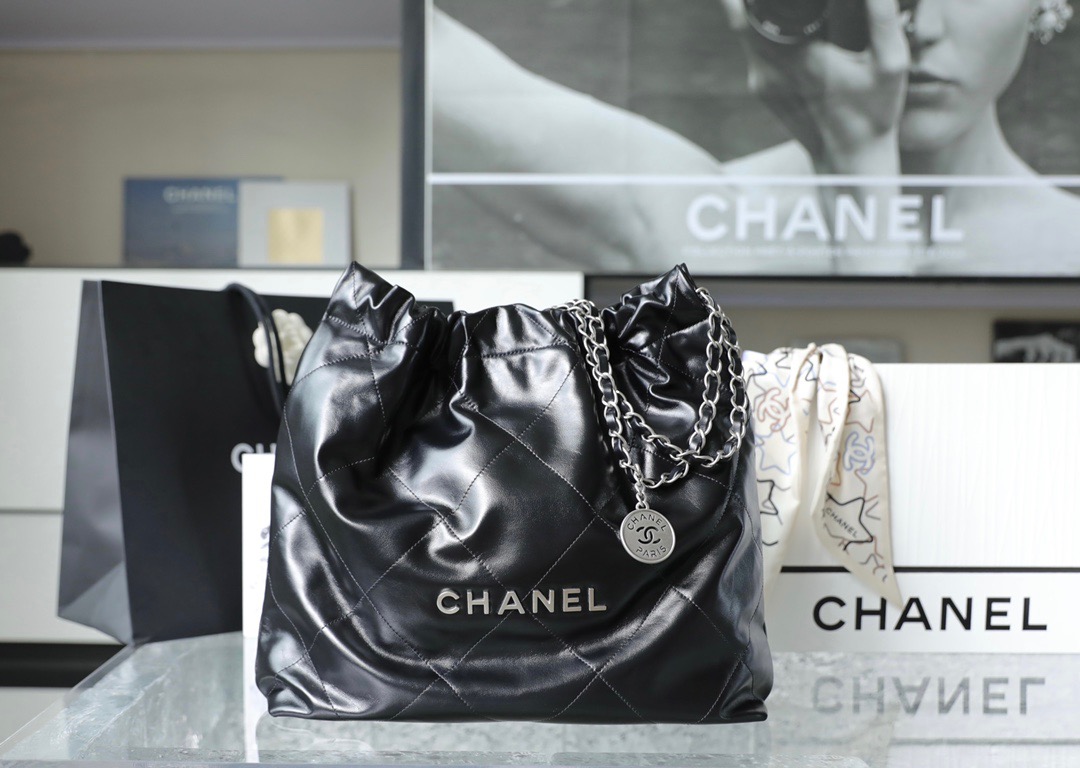 CHANEL 22 핸드백  미디엄 38CM