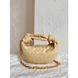 보테가베네타 Bottega Veneta MINI JODIE 미니 조디 709562 베이지