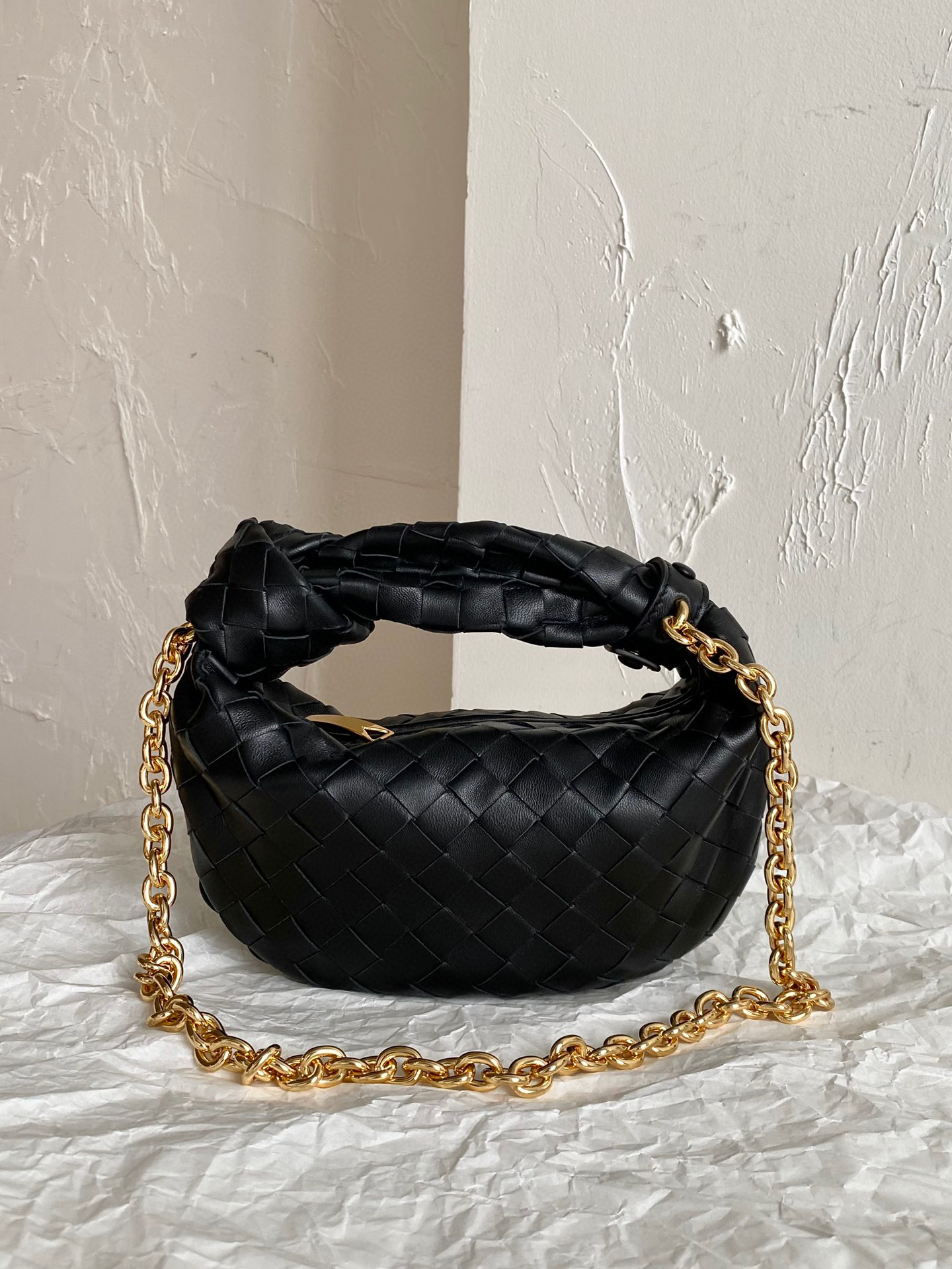 보테가베네타 Bottega Veneta MINI JODIE 미니 조디 709562 블랙