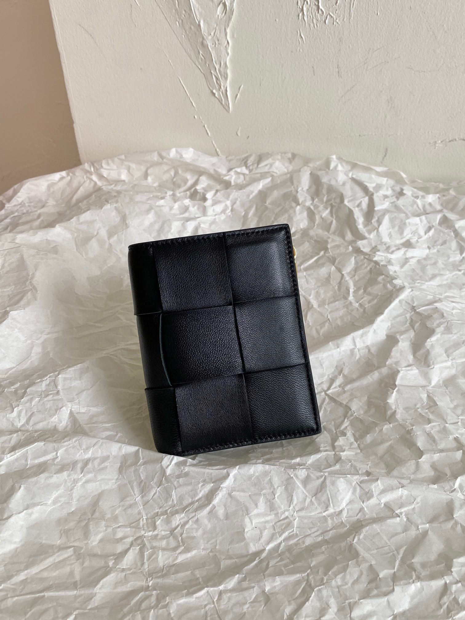 보테가베네타 Bottega Veneta 폴더형 플랩 지갑 651381 블랙
