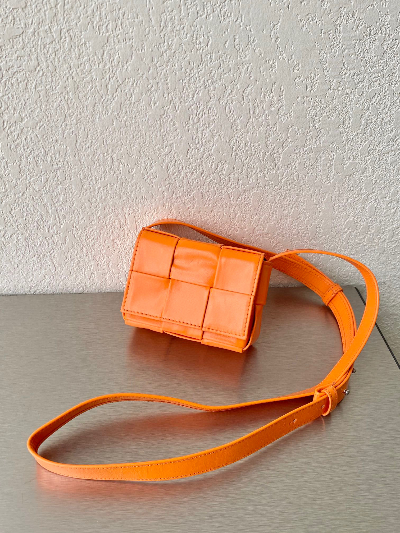 보테가베네타 Bottega Veneta CASSETTE 캔디 카세트 667048 오렌지