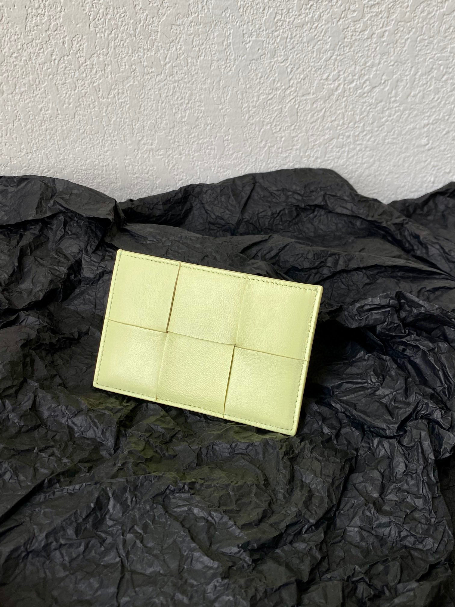 보테가베네타 Bottega Veneta 카드 지갑 651401 베이지