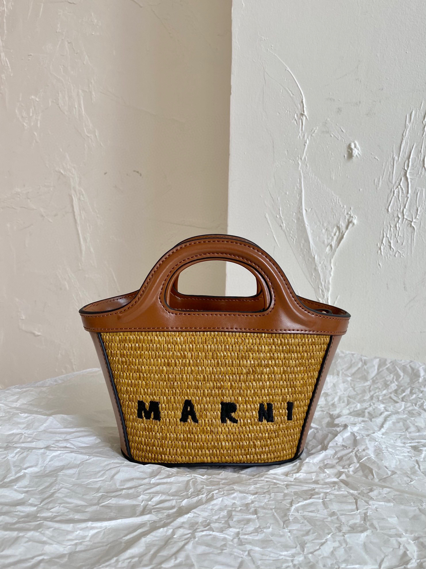 MARNI 0067 갈색
