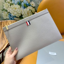 톰브라운 Thom Browne 클러치 30CM