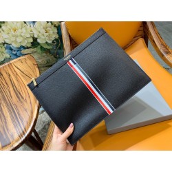 톰브라운 Thom Browne 클러치  33CM