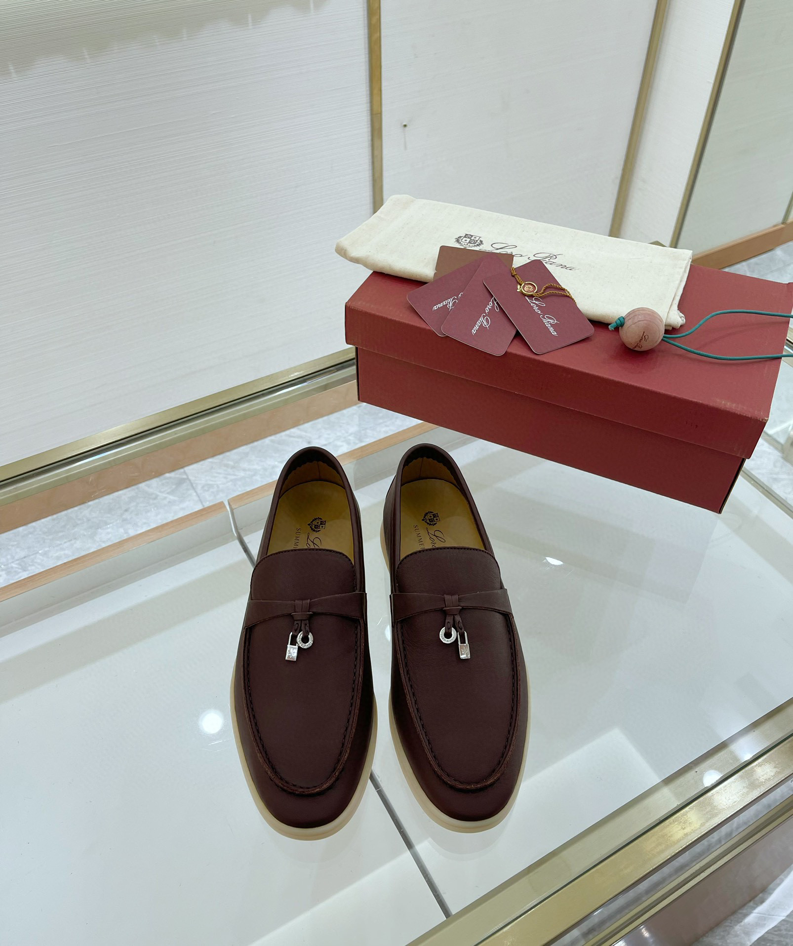 로로피아나 Loro Piana Summer Walk 썸머 워크