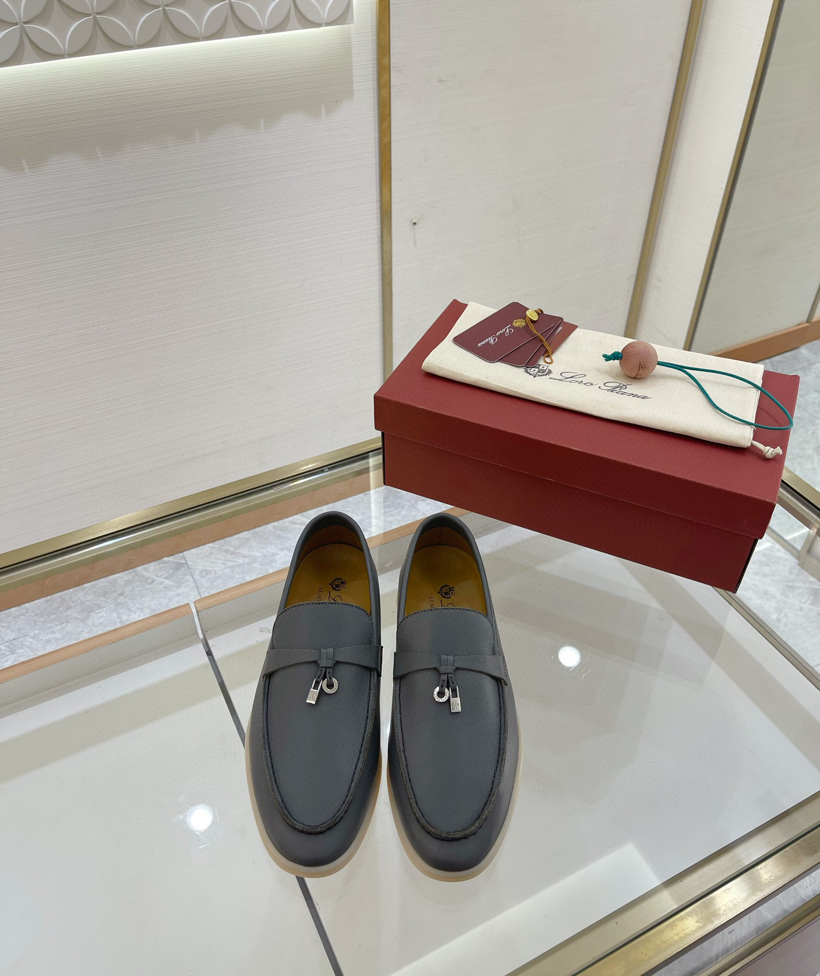 로로피아나 Loro Piana Summer Walk 썸머 워크
