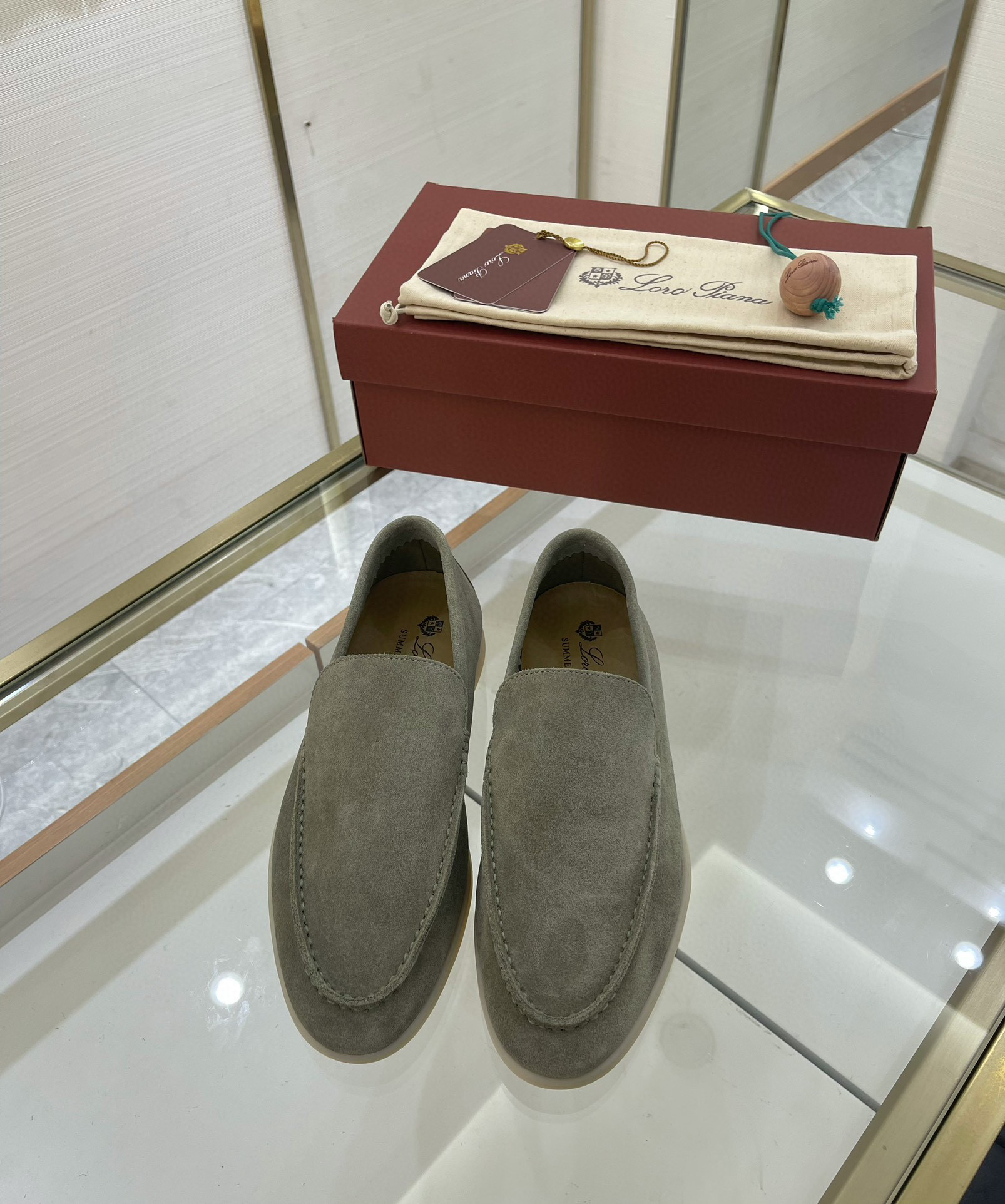 로로피아나 Loro Piana Summer Walk 썸머 워크