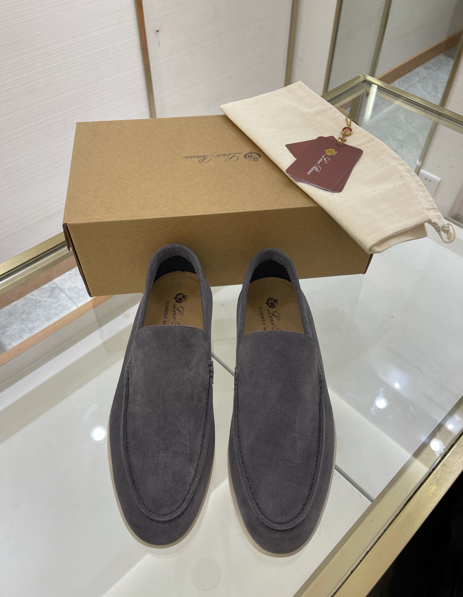 로로피아나 Loro Piana Summer Walk 썸머 워크