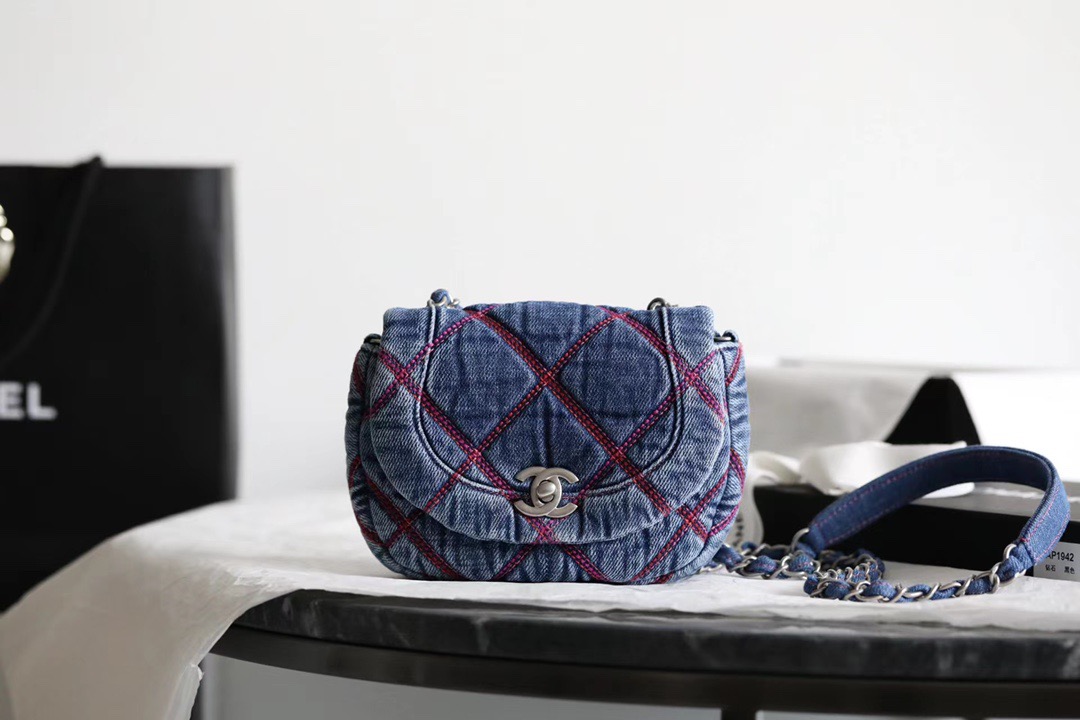 CHANEL 숄더백 18CM