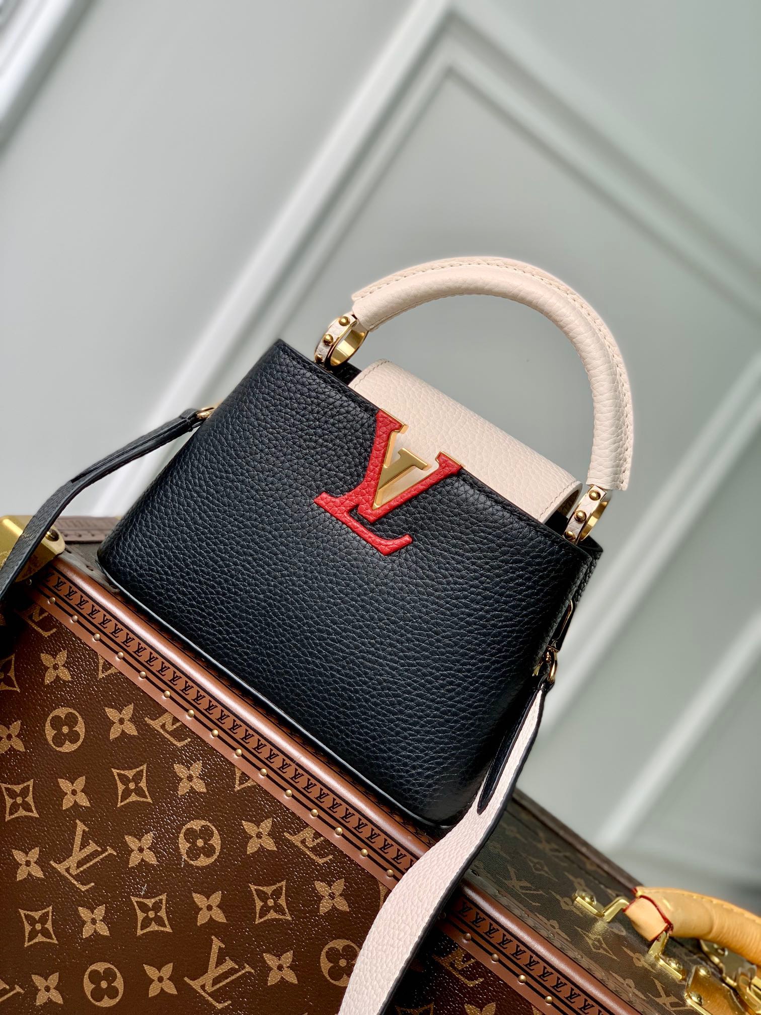 루이비통 Louis Vuitton 21043 숄더백 21CM