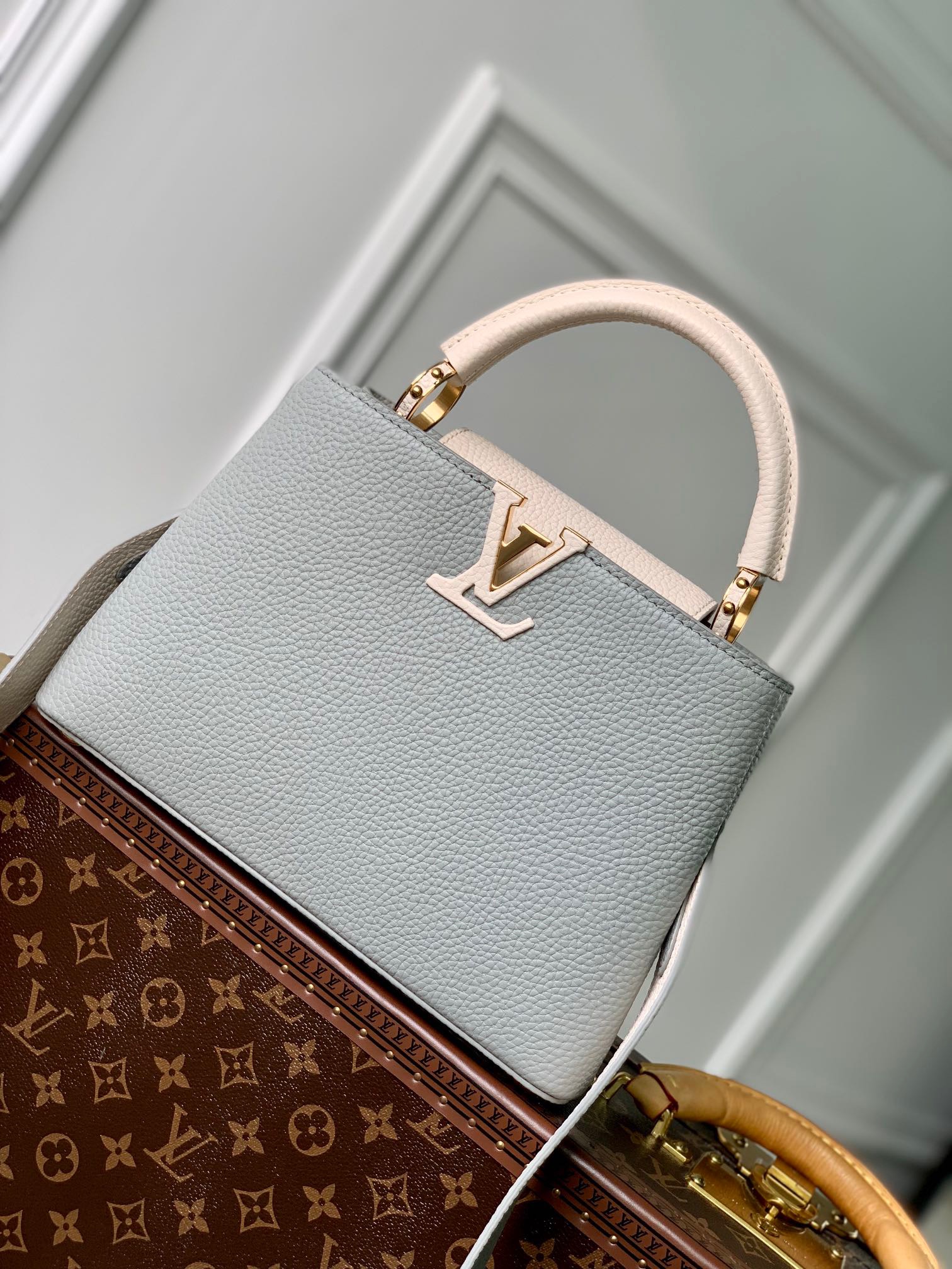 루이비통 Louis Vuitton 21296 숄더백 27CM
