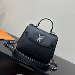 루이비통 Louis Vuitton 20997 숄더백 23CM