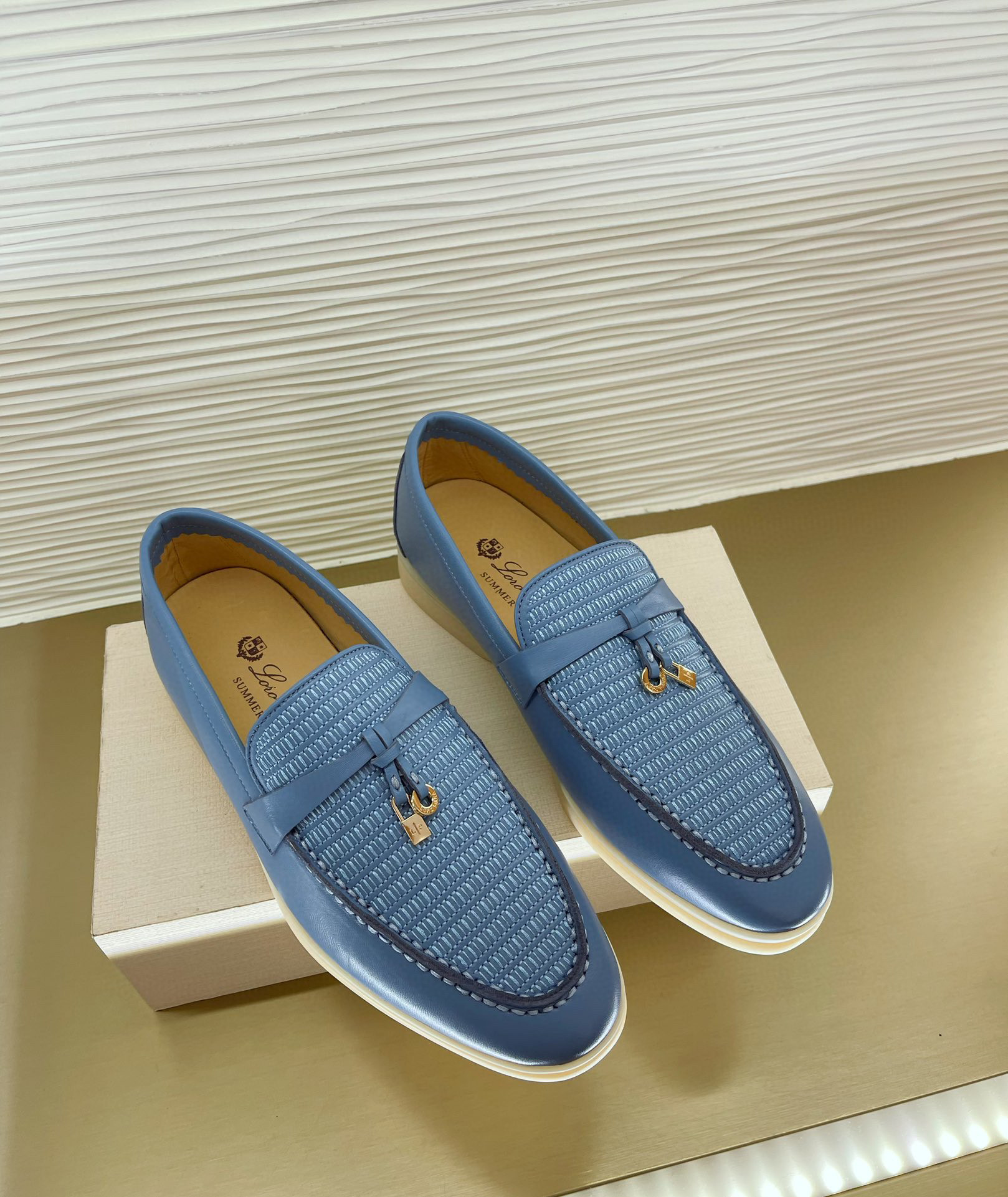 로로피아나 Loro Piana Summer Charms Walk 모카신