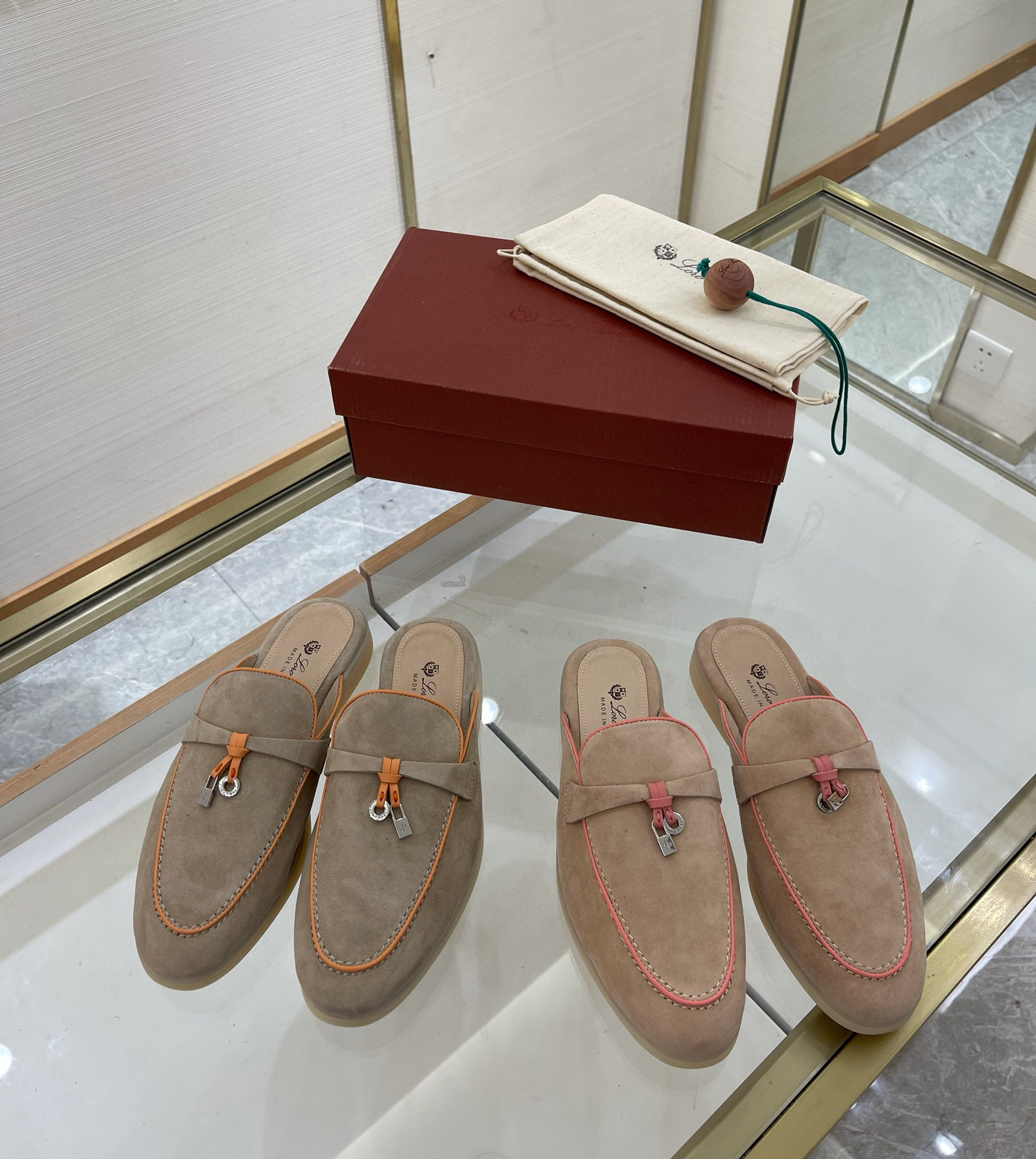 로로피아나 Loro Piana Babouche Charms Walk 모카신
