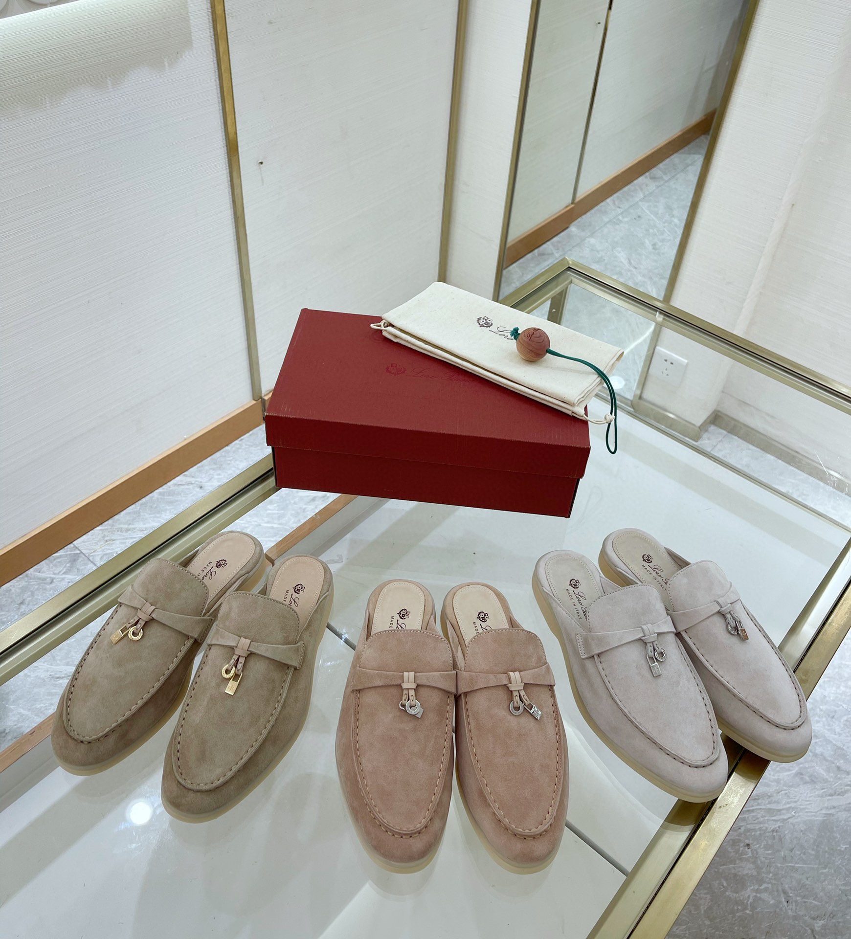 로로피아나 Loro Piana Babouche Charms Walk 모카신