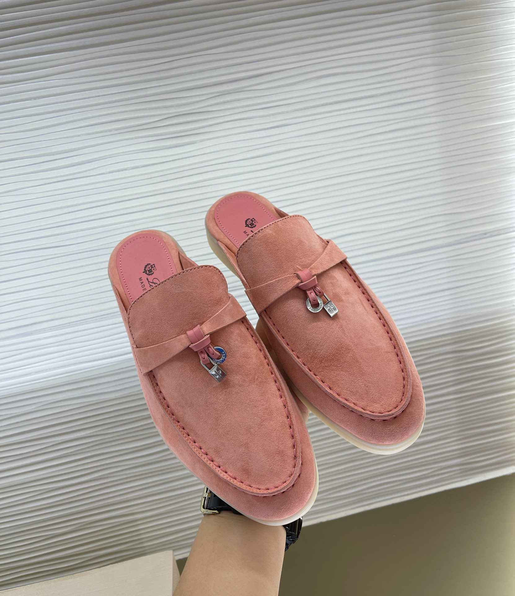 로로피아나 Loro Piana Babouche Charms Walk 모카신