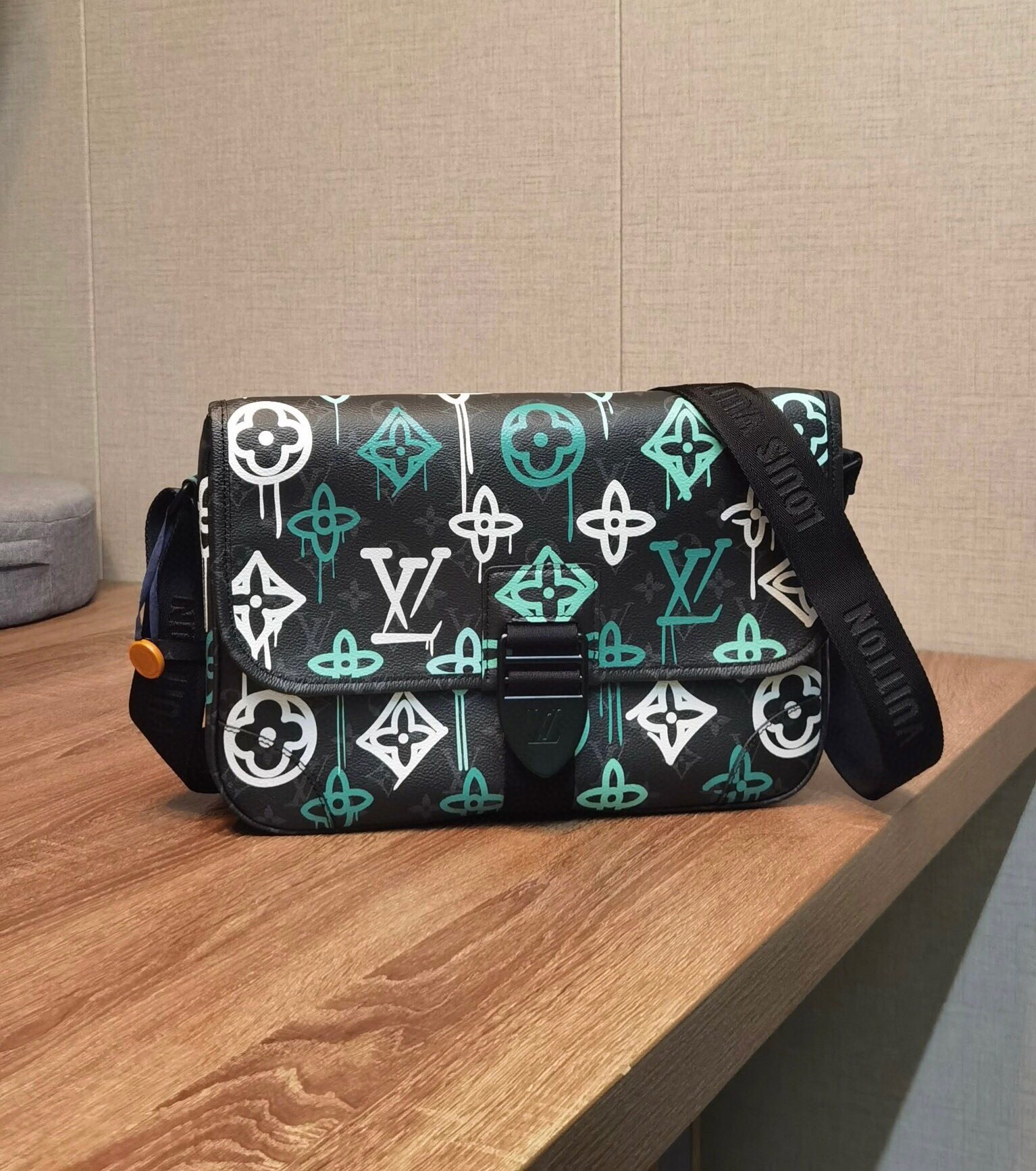 루이비통 Louis Vuitton 21394 숄더백