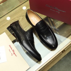 살바토레 페라가모 Salvatore Ferragamo 모카신