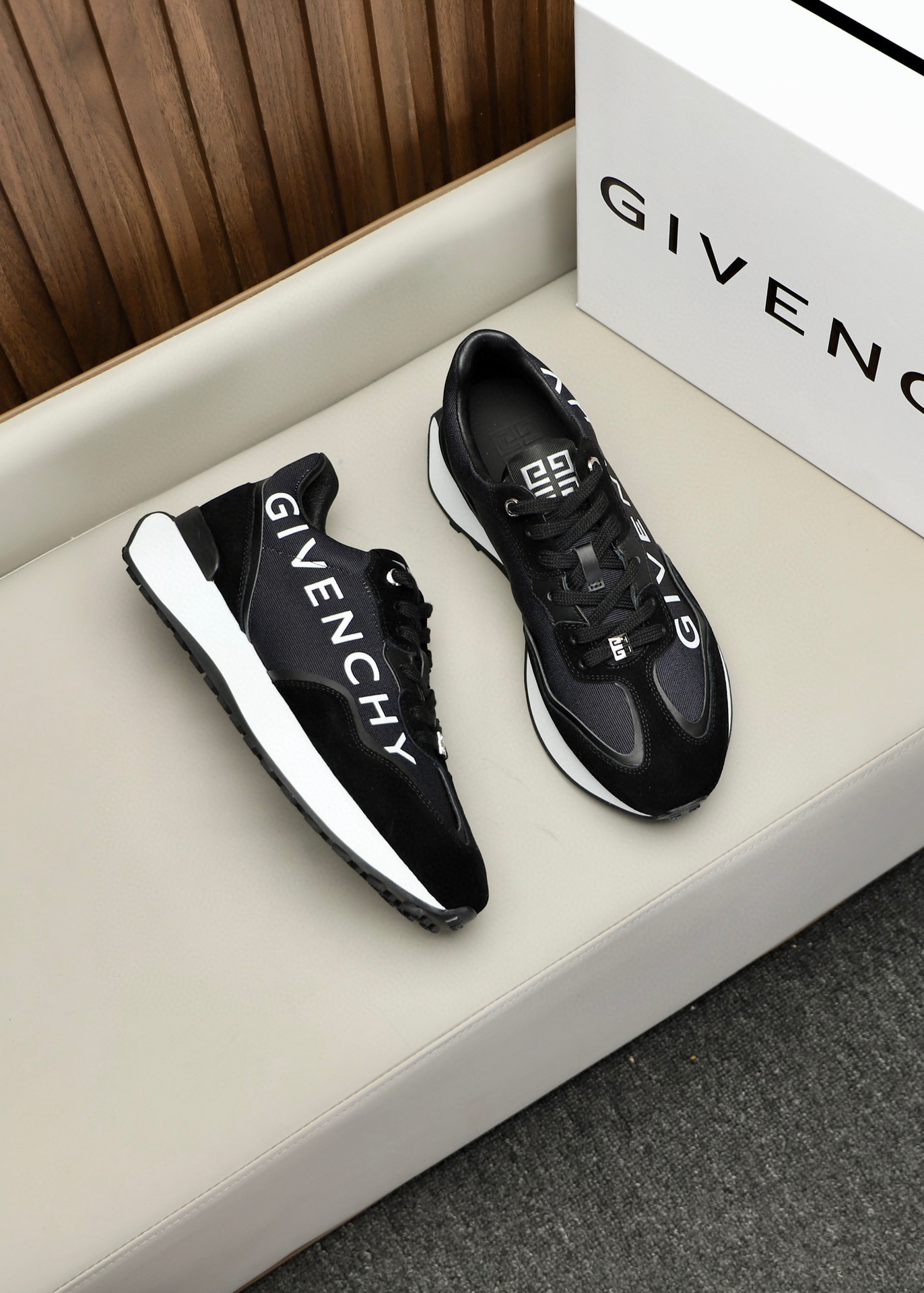 지방시 Givenchy 스니커즈