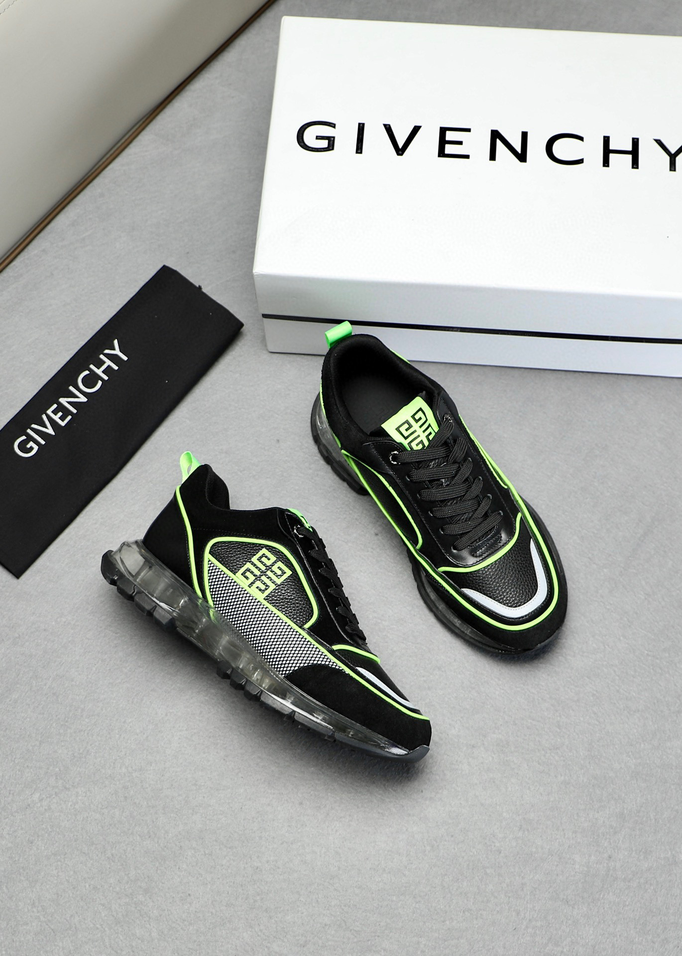 지방시 Givenchy 스니커즈