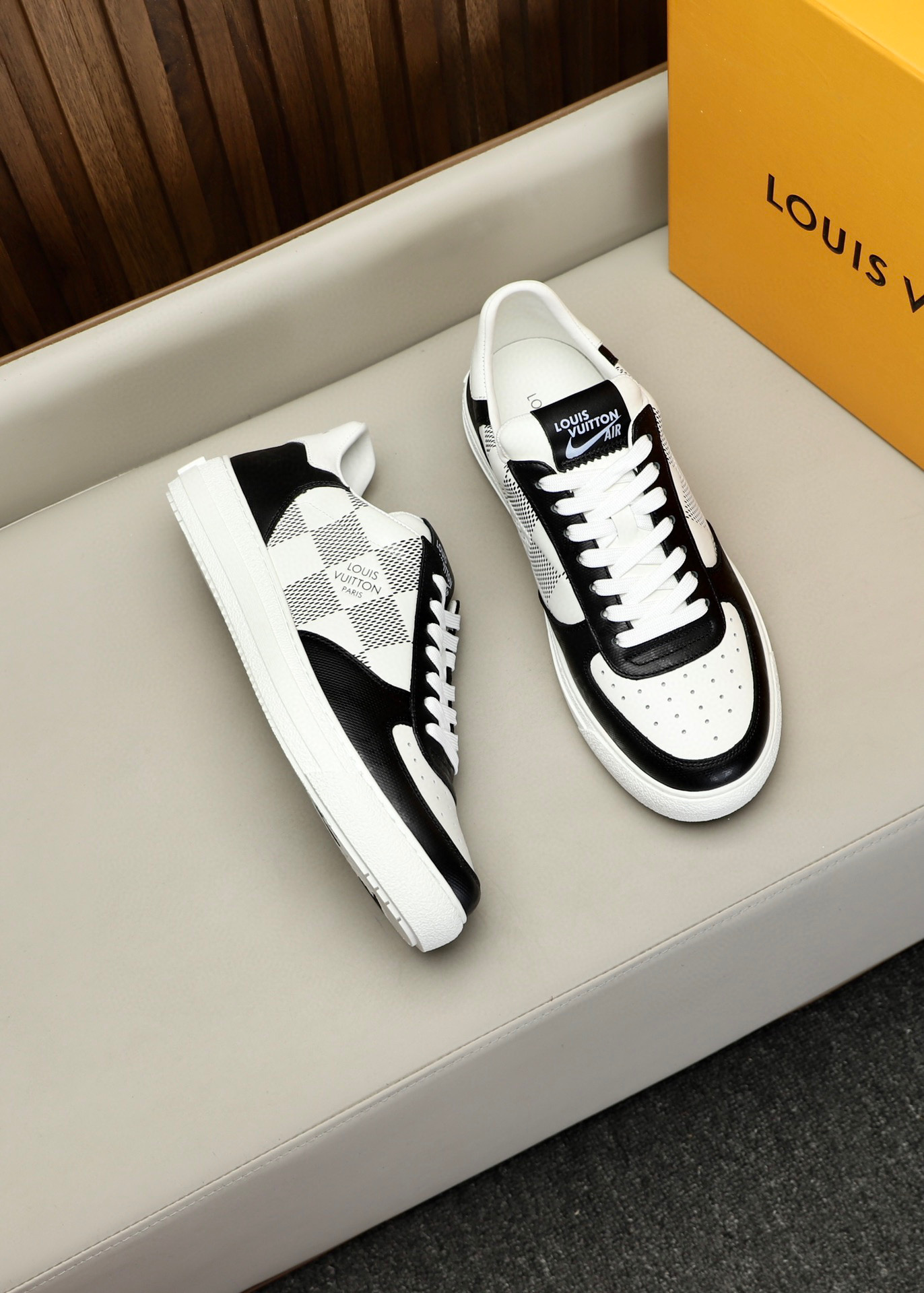 루이비통 Louis Vuitton 스니커즈