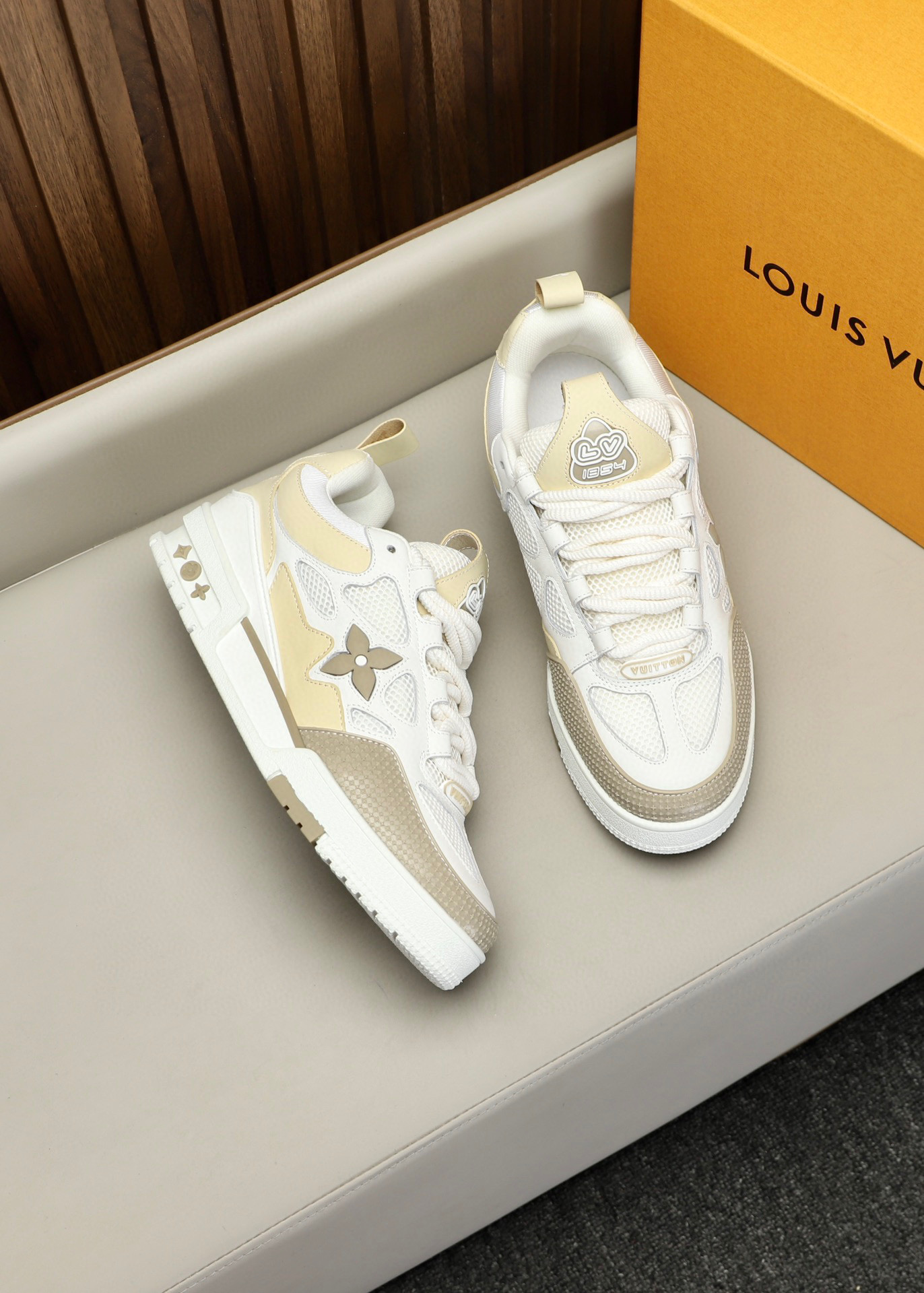 루이비통 Louis Vuitton 스니커즈