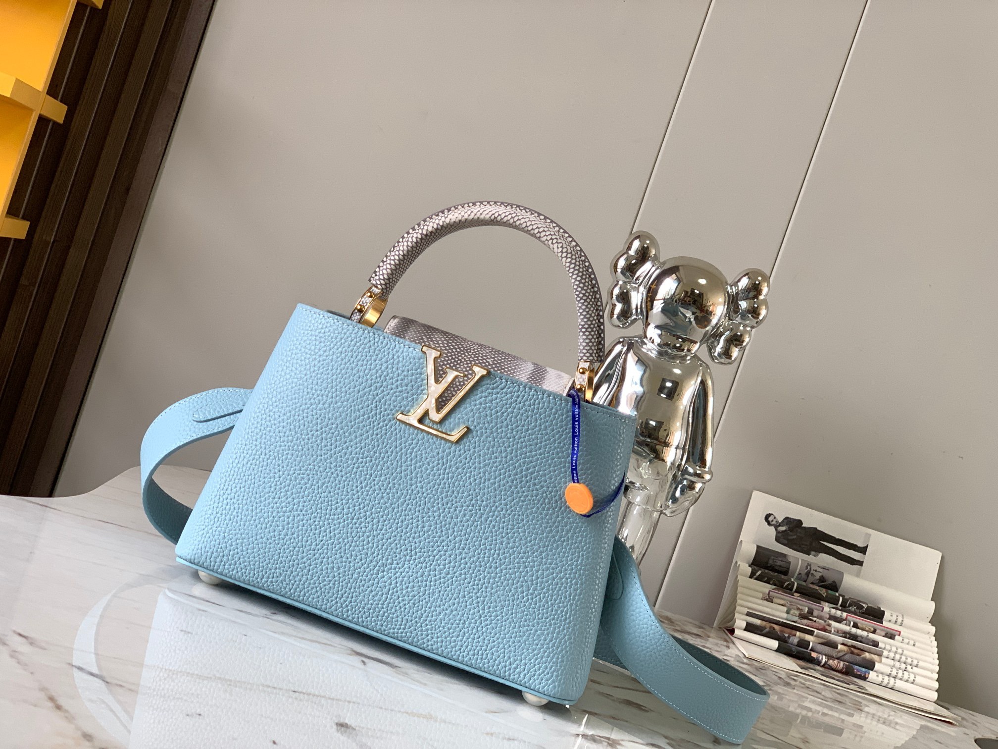 루이비통 Louis Vuitton 21166 숄더백 27CM