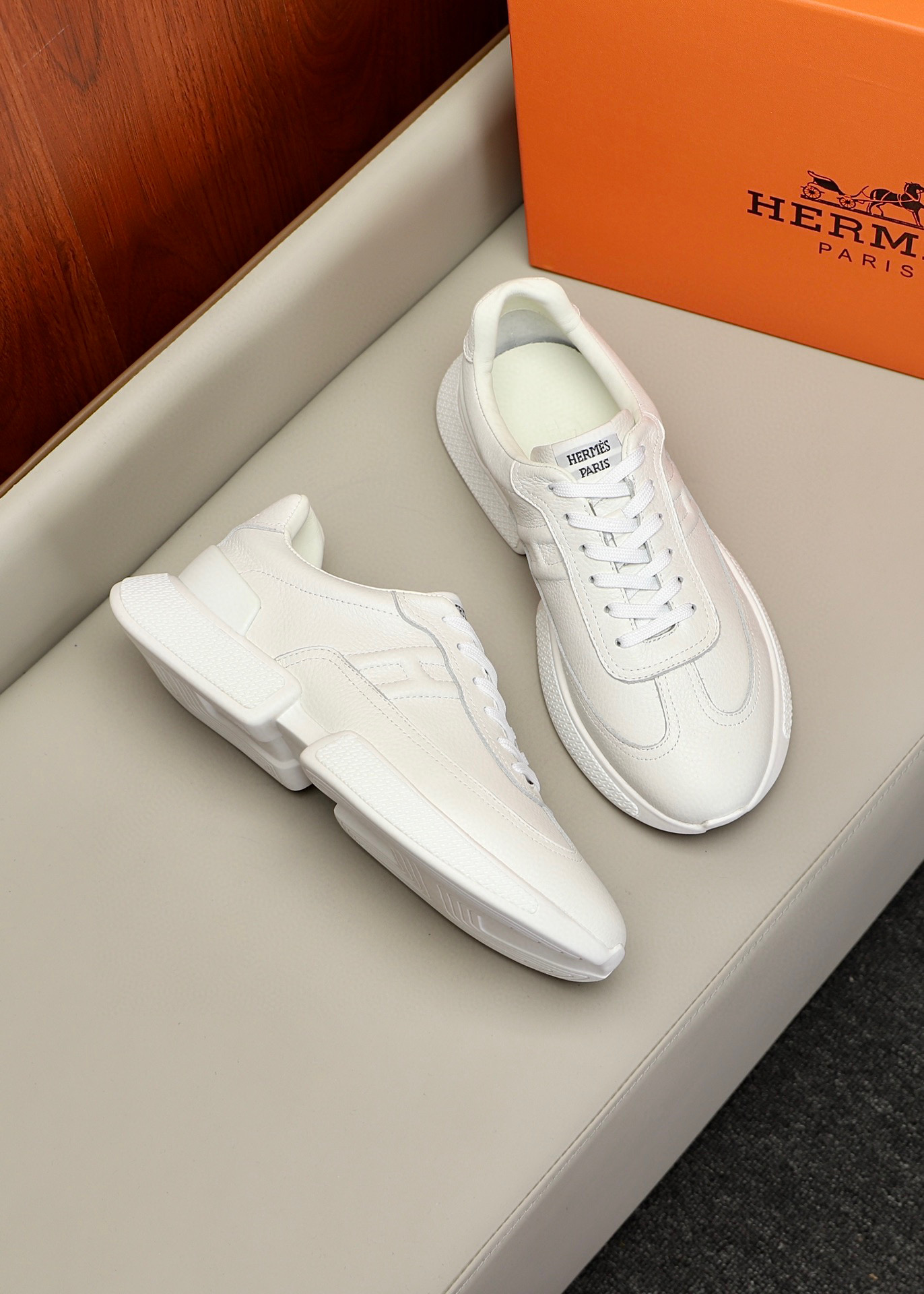 에르메스 Hermes 스니커즈