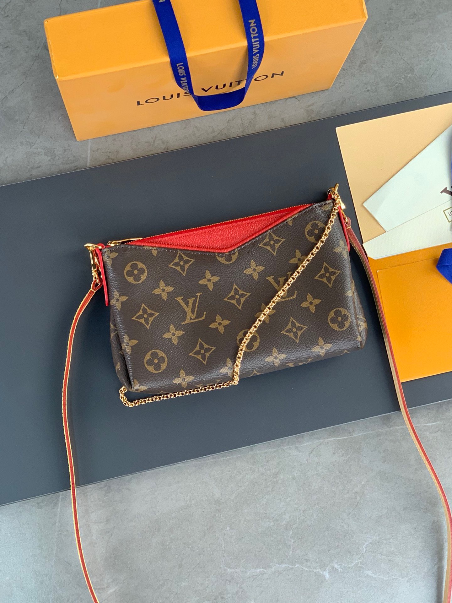 루이비통 Louis Vuitton 41638 숄더백 23CM