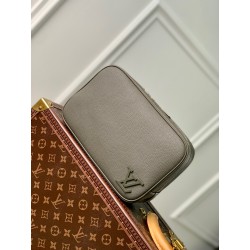 루이비통 Louis Vuitton 20912 클러치 26CM