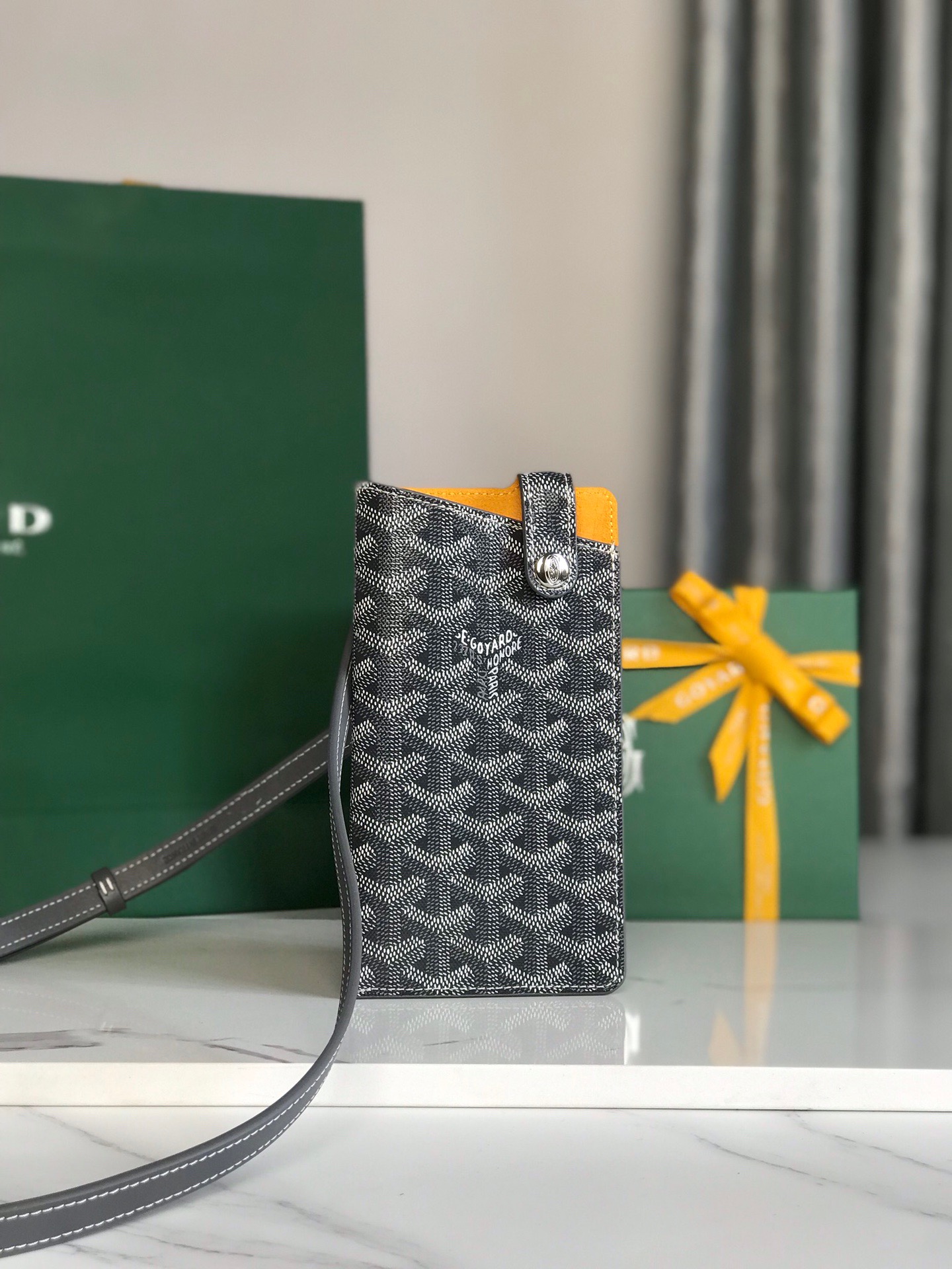 고야드 Goyard 566035 미니백 18CM