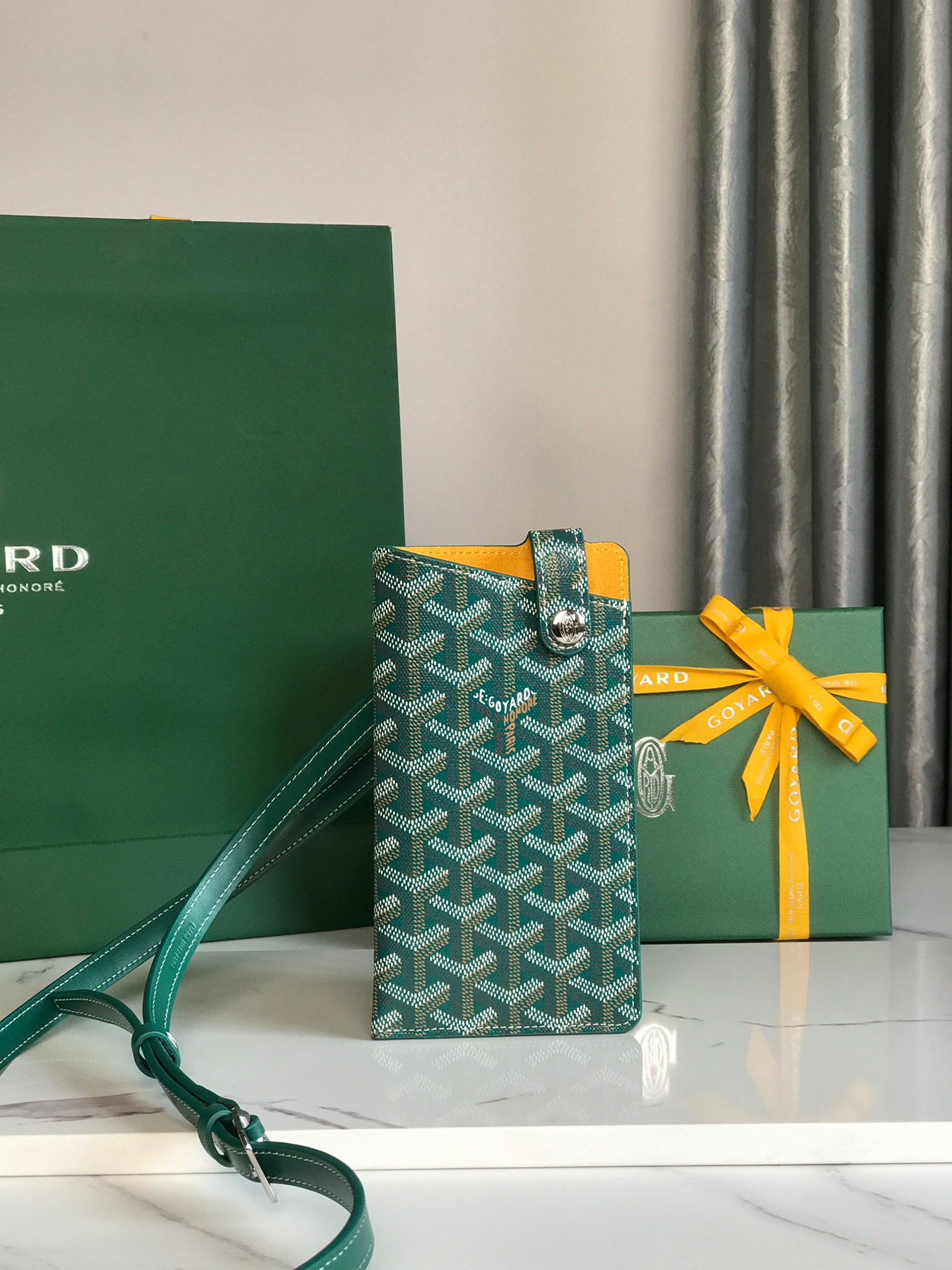 고야드 Goyard 566035 미니백 18CM