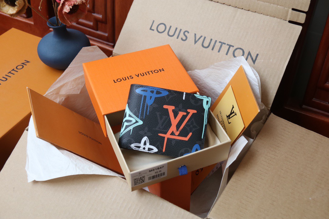 루이비통 Louis Vuitton 81847 지갑 11.5CM