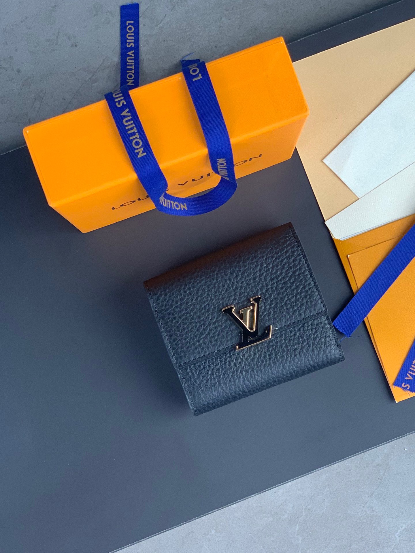 루이비통 Louis Vuitton 68587 지갑 10CM