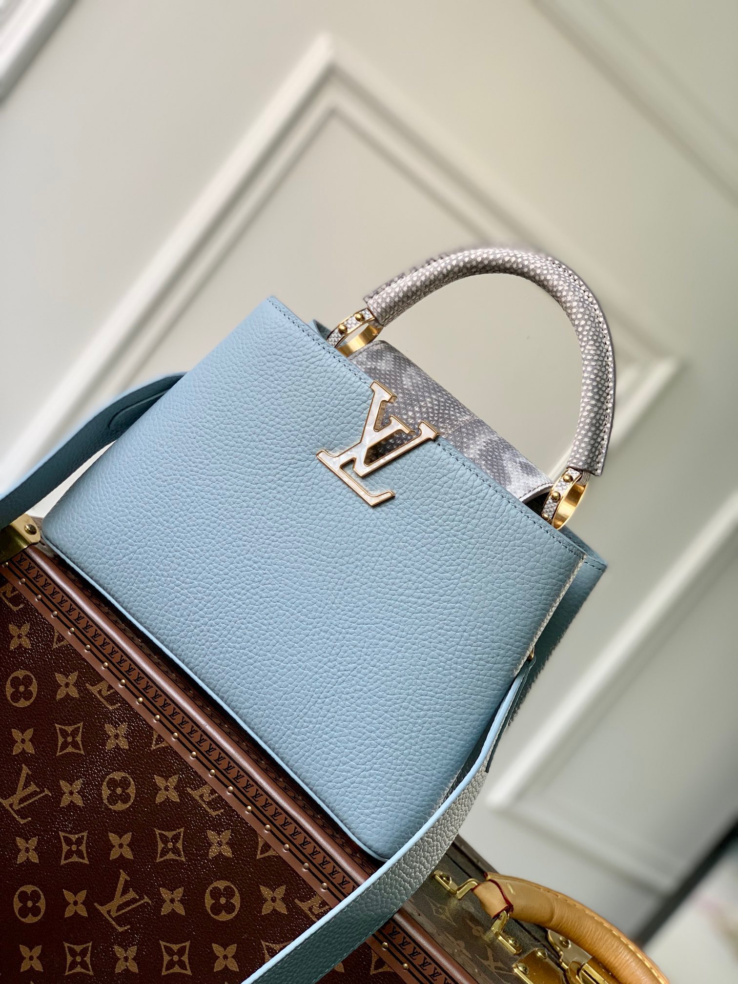 루이비통 Louis Vuitton 21166 숄더백 27CM