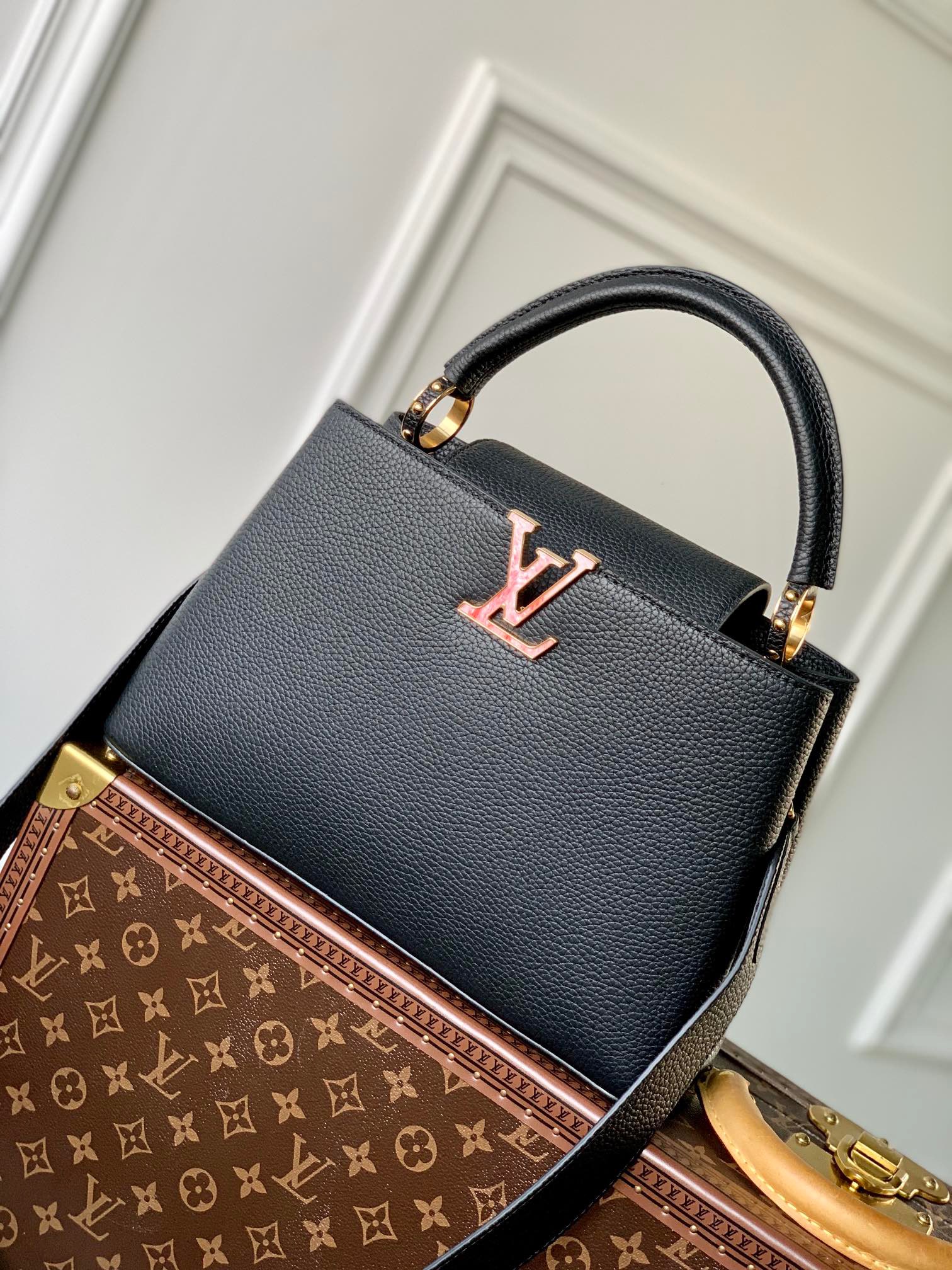 루이비통 Louis Vuitton 21150 숄더백 31.5CM