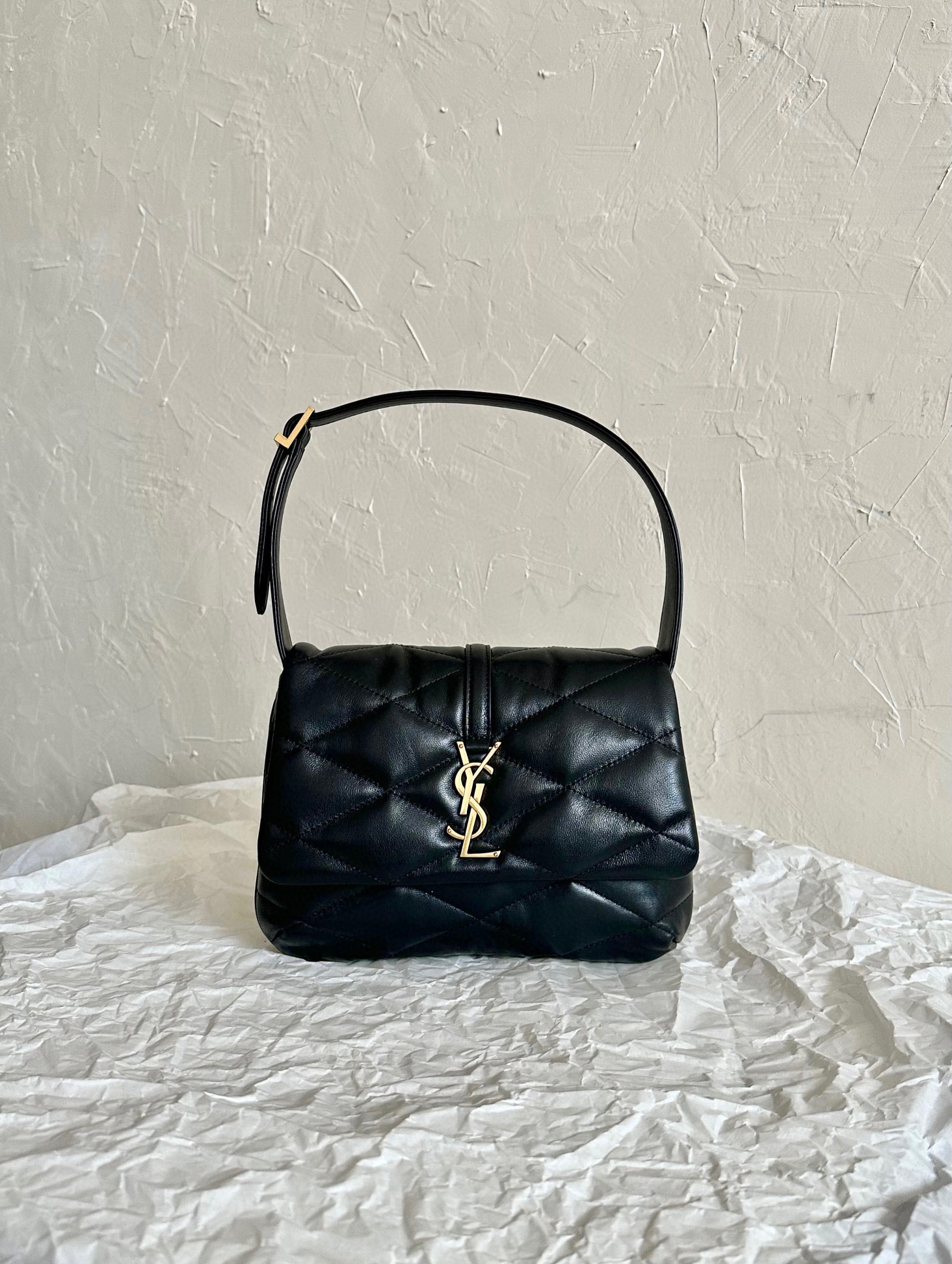 생로랑 Saint Laurent 698567 퀼트 처리된 램스킨 소재의 LE 57 숄더백 24cm