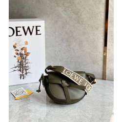 로에베 Loewe 크로스 백 21CM