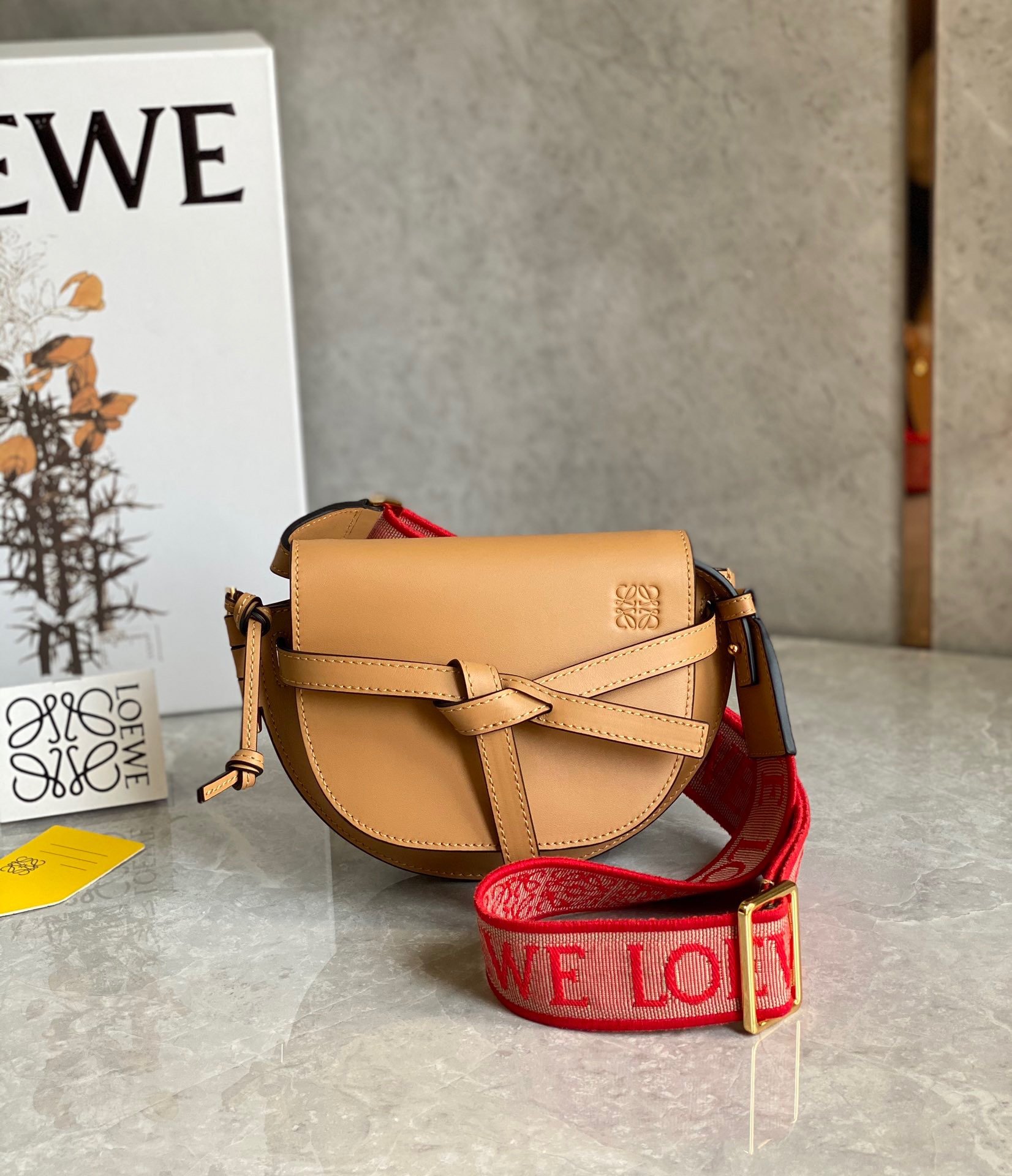 로에베 Loewe 크로스 백 21CM