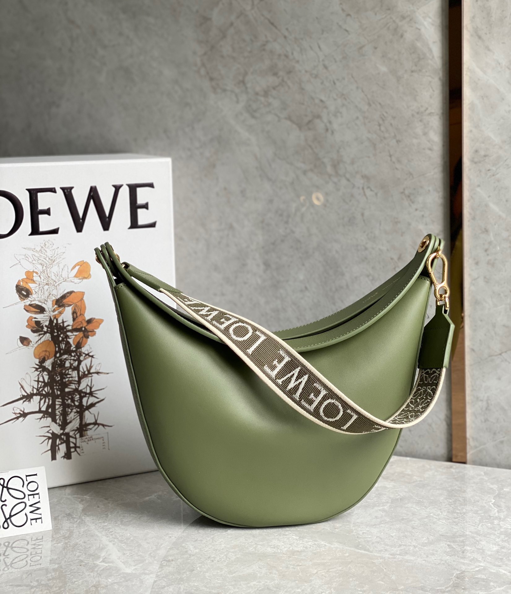 로에베 Loewe 숄더백 29CM