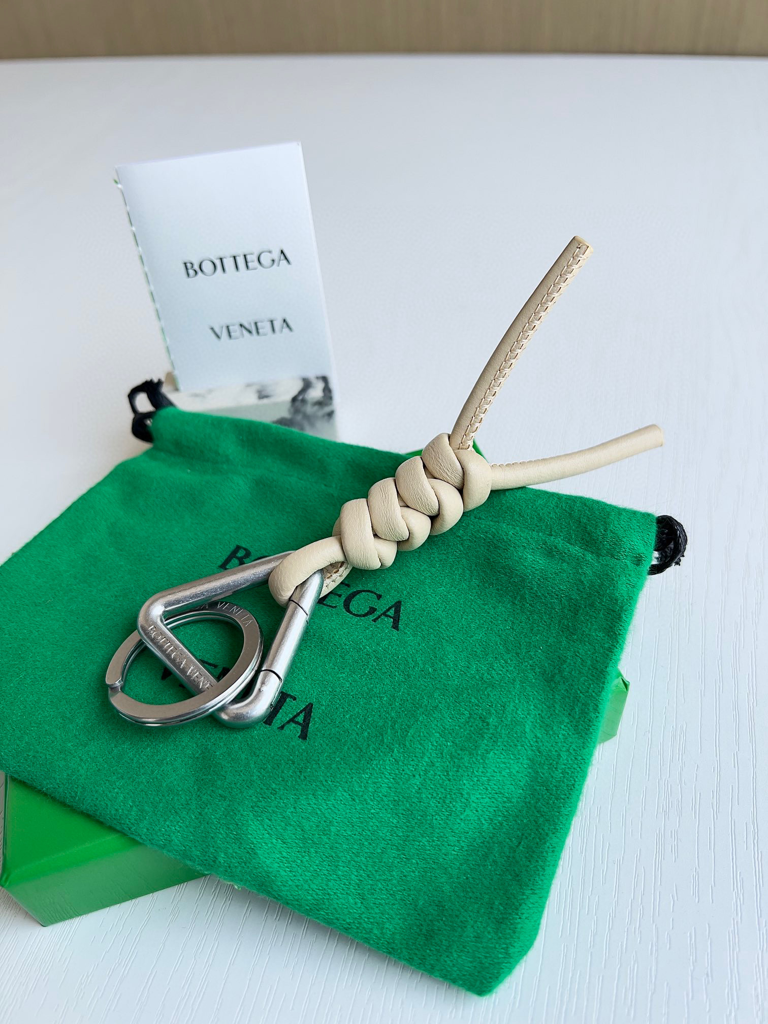 보테가베네타 Bottega Veneta