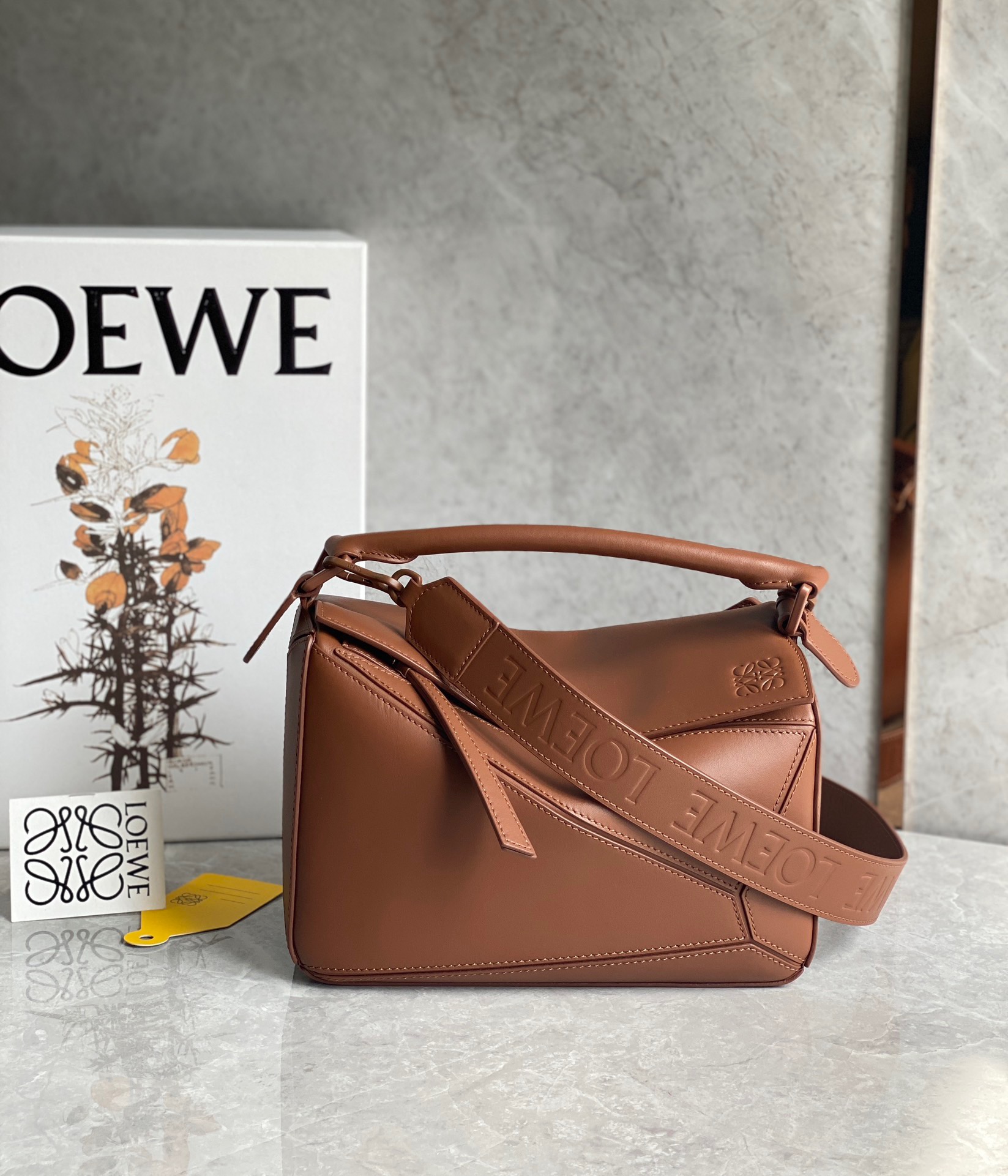 로에베 Loewe 크로스 백  24CM