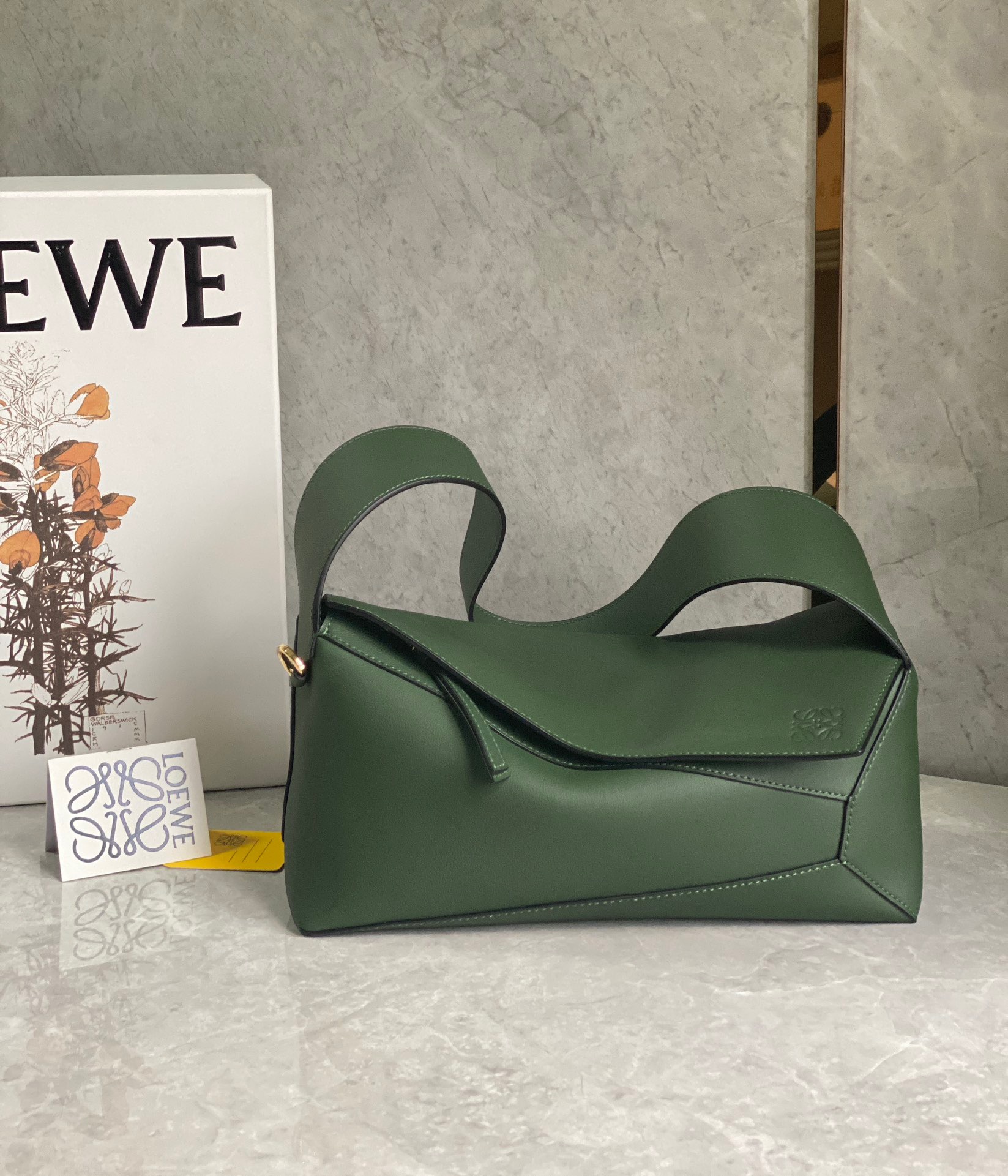 로에베 Loewe 퍼즐 호보 백 - 나파 카프스킨 29CM