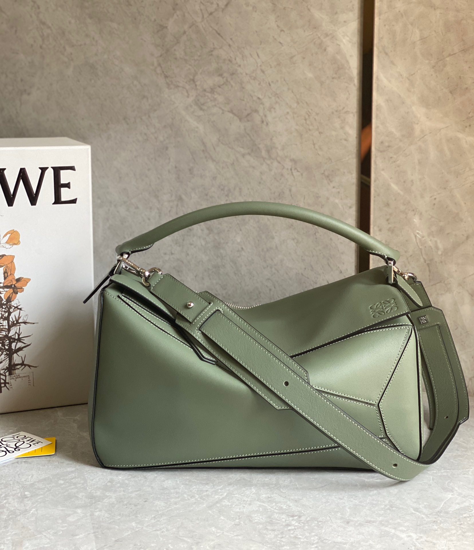 로에베 Loewe 크로스 백 35CM