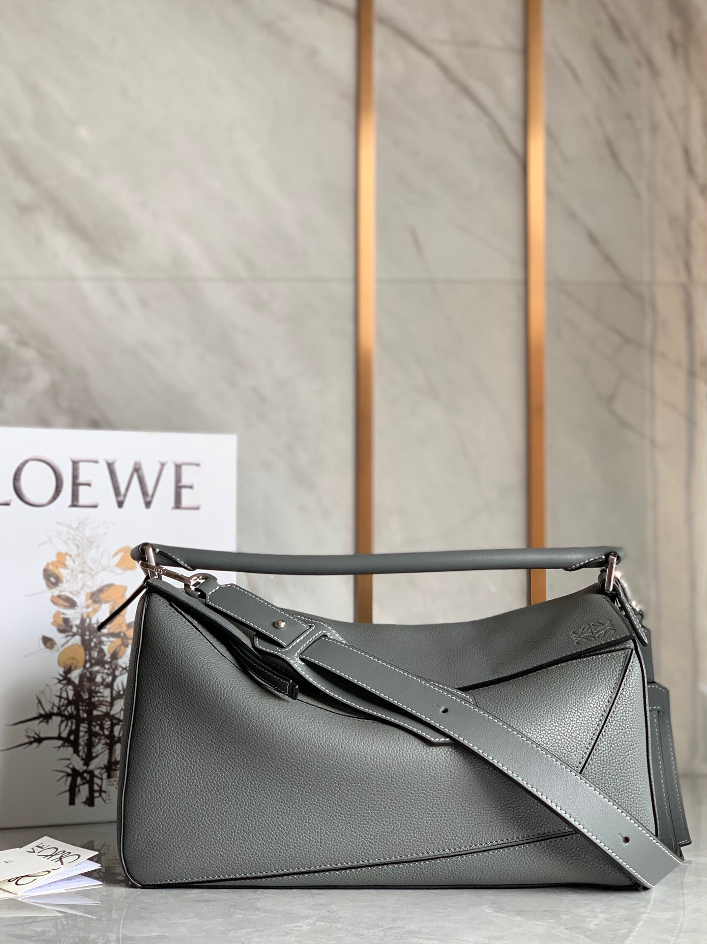 로에베 Loewe 크로스 백 35CM