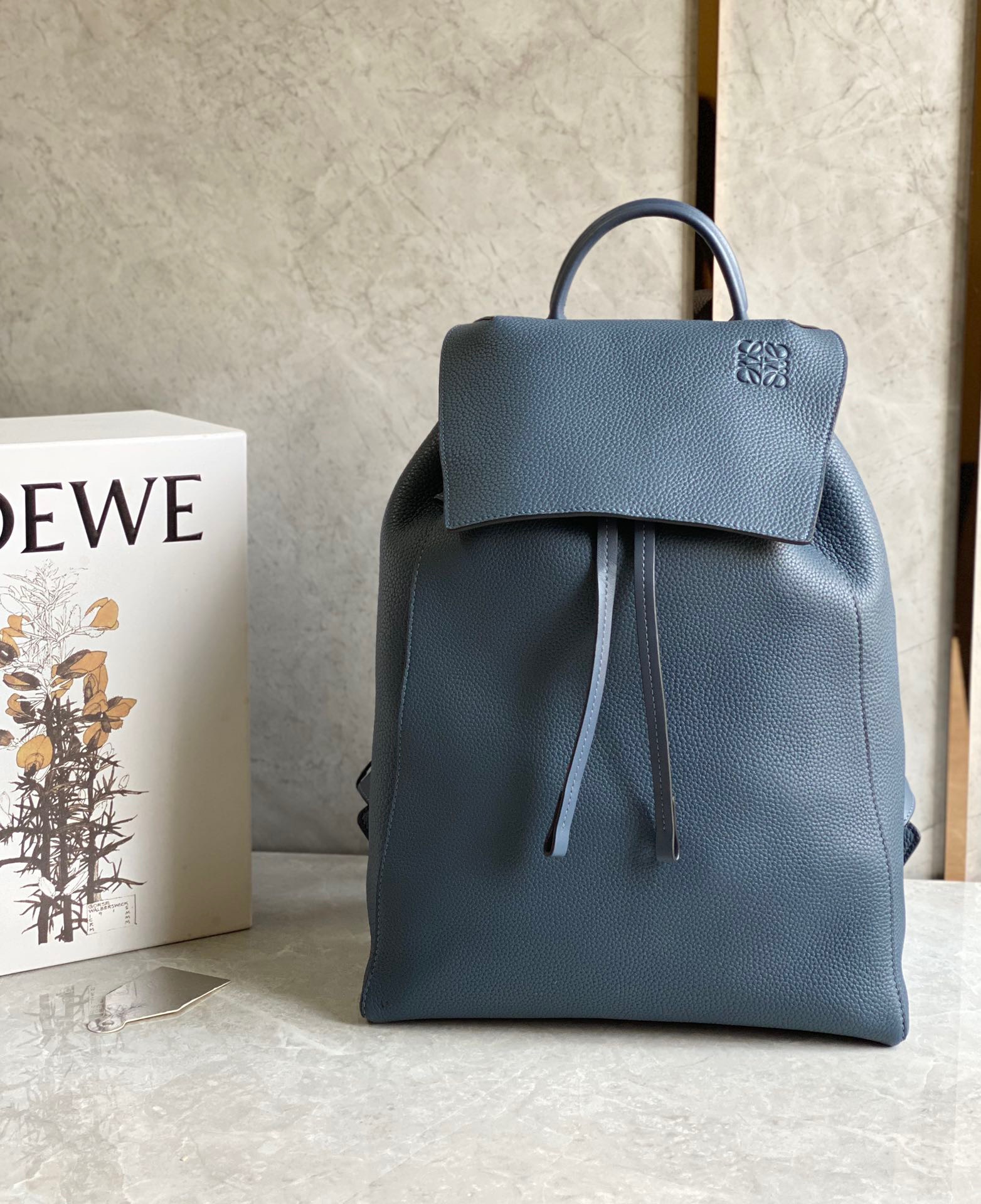 로에베 Loewe  백팩  40.5CM