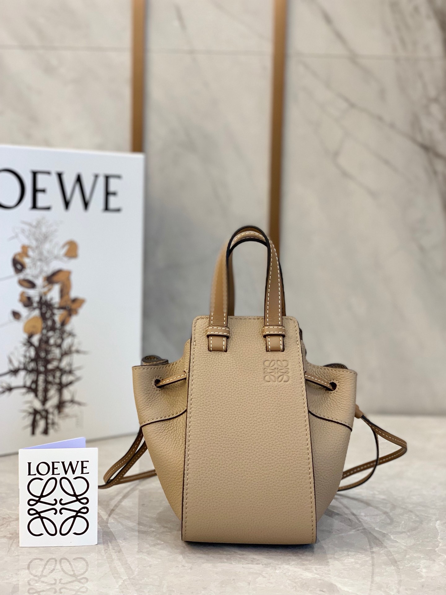 로에베 Loewe  탑 핸들백 19CM