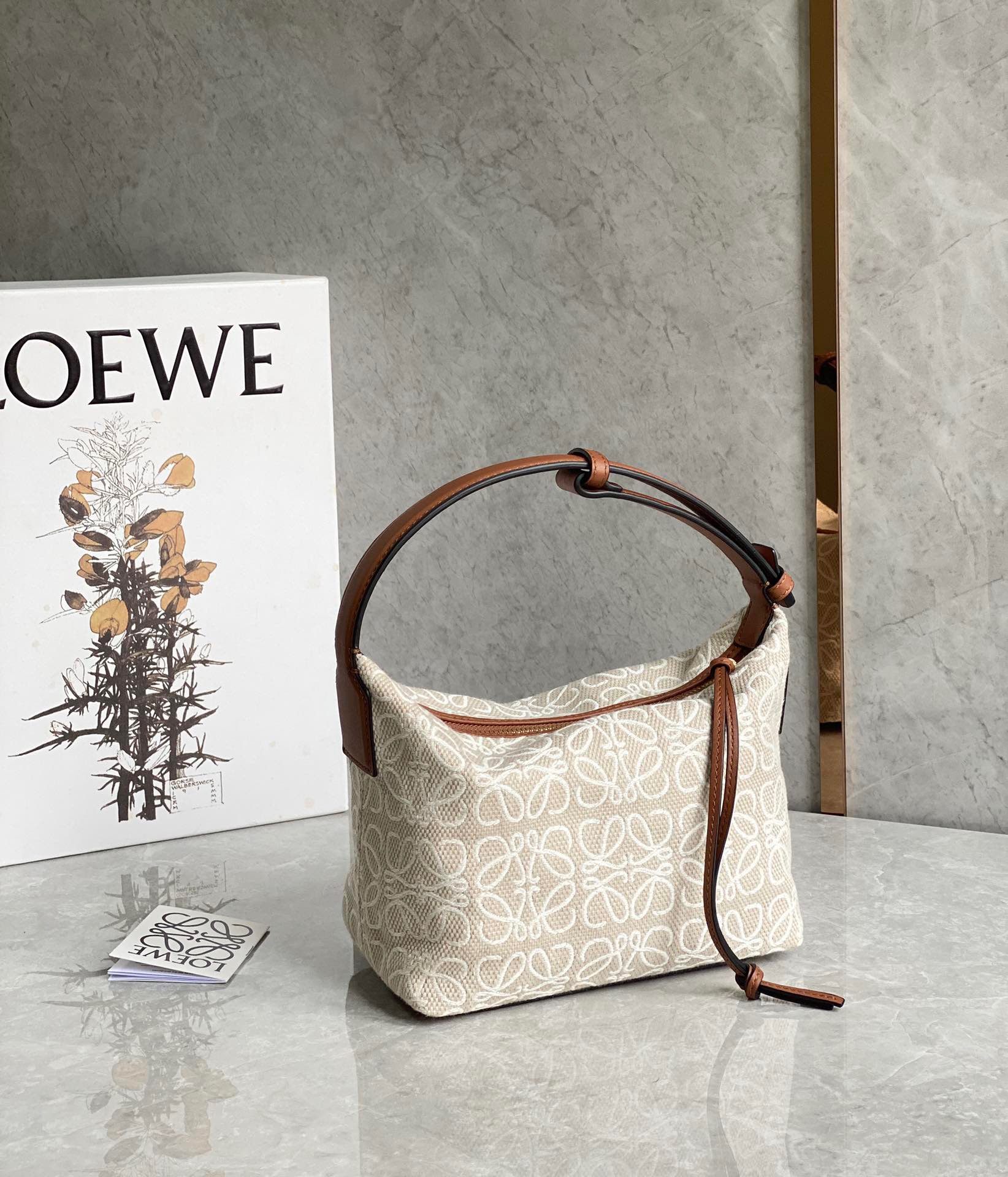 로에베 Loewe  탑 핸들백 21CM