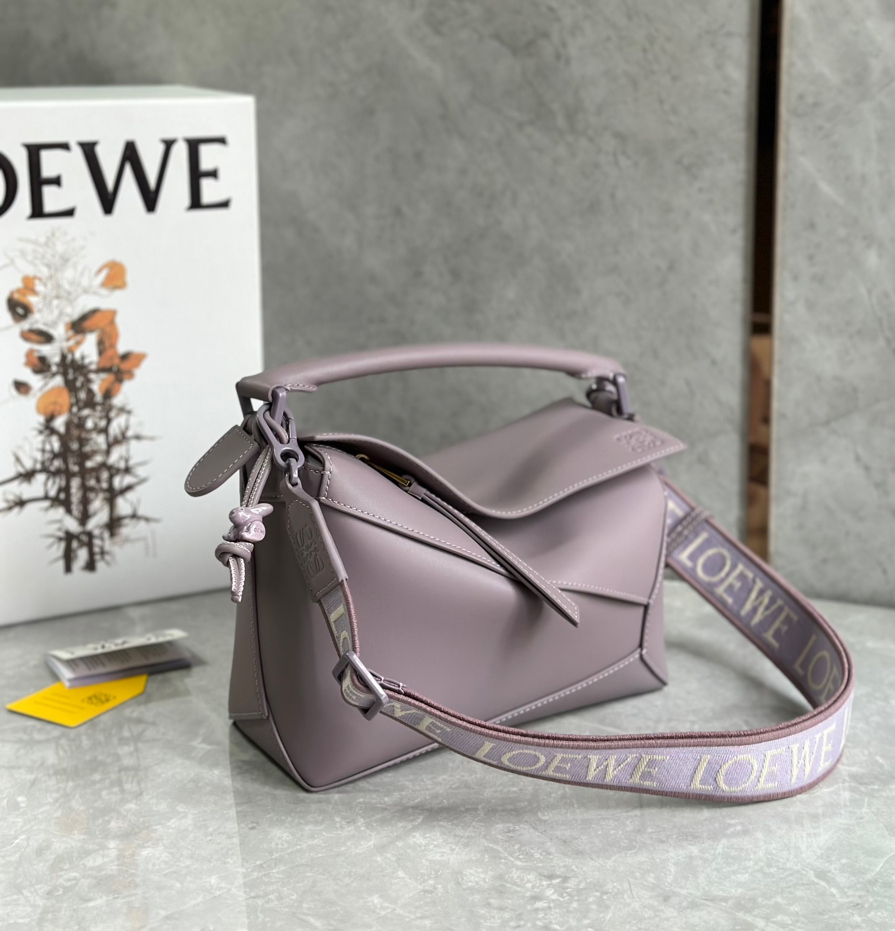 로에베 Loewe 크로스 백 24CM